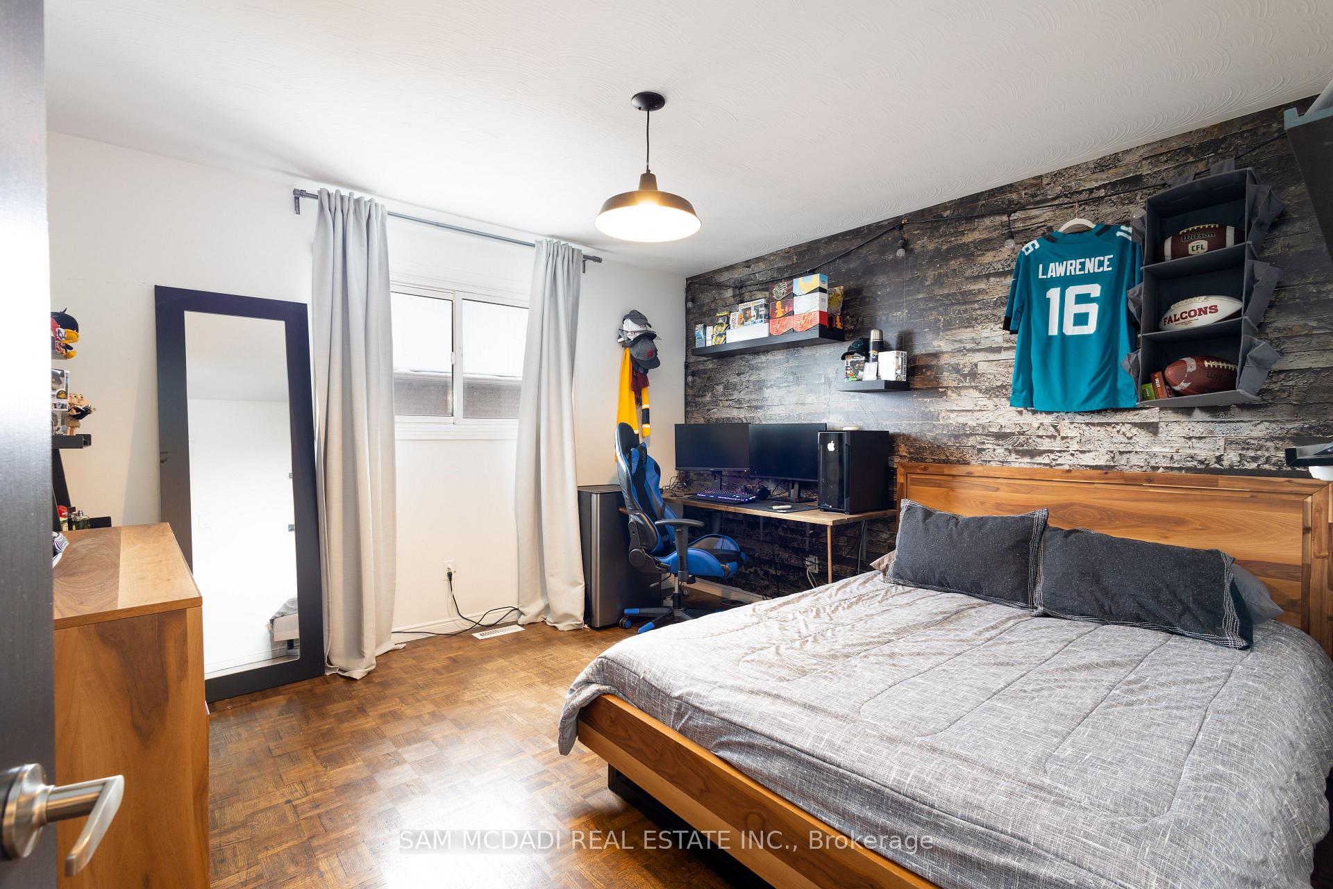 Photo 28 of 41 Regalview Drive, Hamilton, Stoney Creek — HOMEH