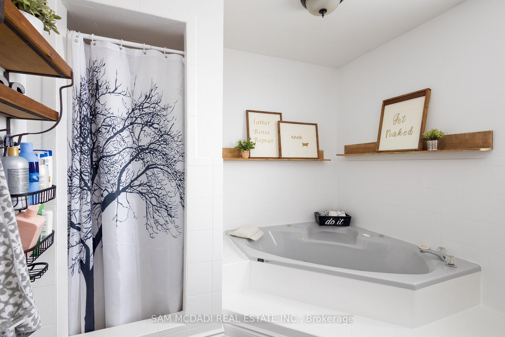 Photo 27 of 41 Regalview Drive, Hamilton, Stoney Creek — HOMEH