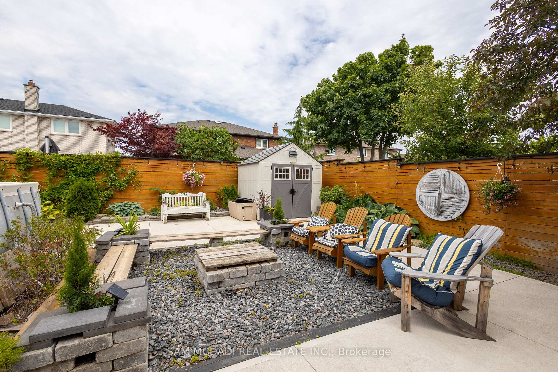 Photo 32 of 41 Regalview Drive, Hamilton, Stoney Creek — HOMEH