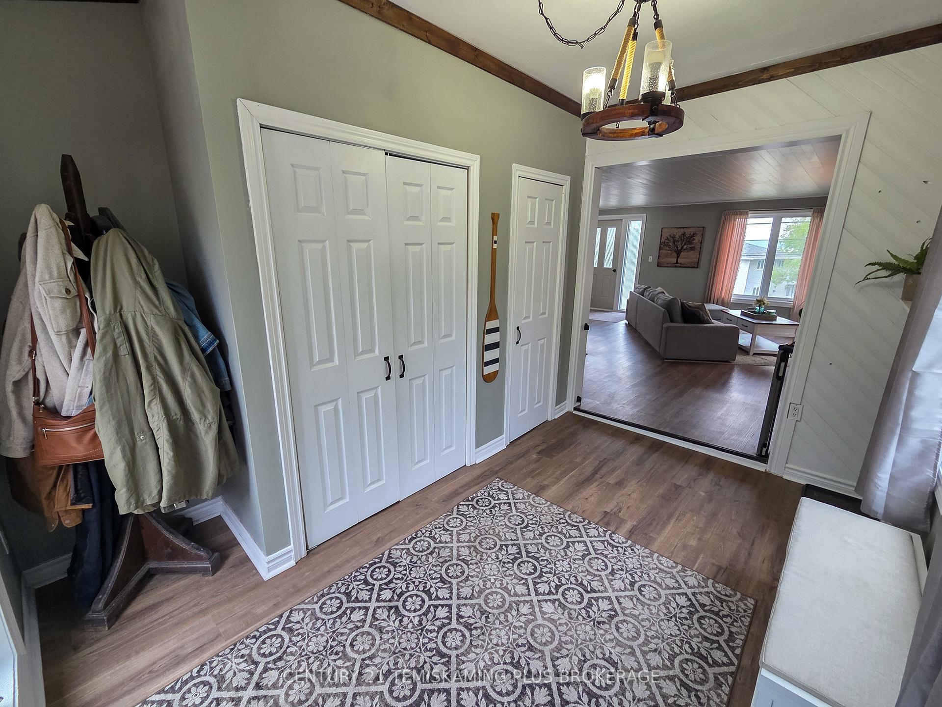 Photo 2 of 516 Lakeshore Road, Temiskaming Shores, New Liskeard — HOMEH