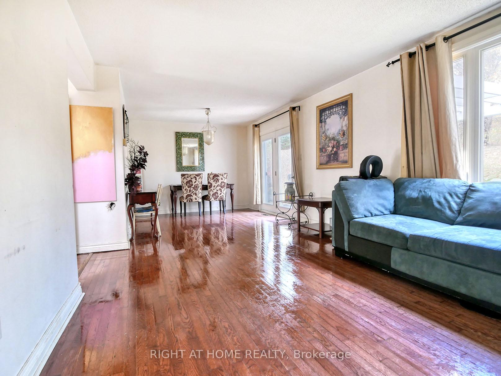 Photo 7 of 8 Darwin Place, Brampton, Heart Lake West — HOMEH