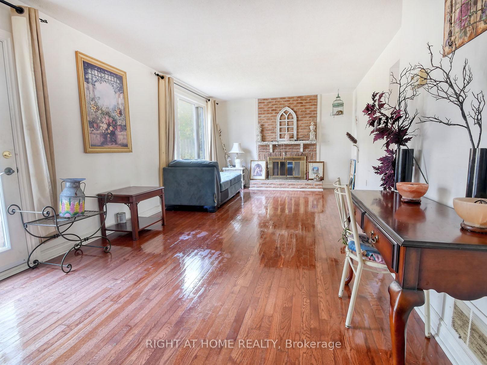 Photo 15 of 8 Darwin Place, Brampton, Heart Lake West — HOMEH
