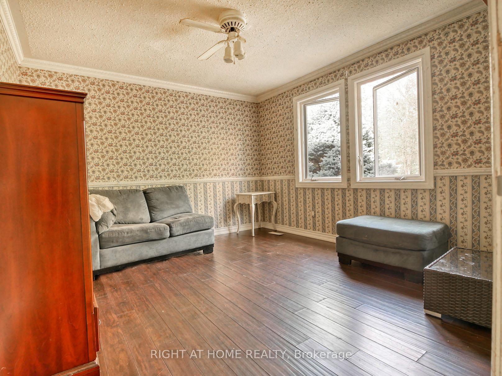 Photo 12 of 8 Darwin Place, Brampton, Heart Lake West — HOMEH