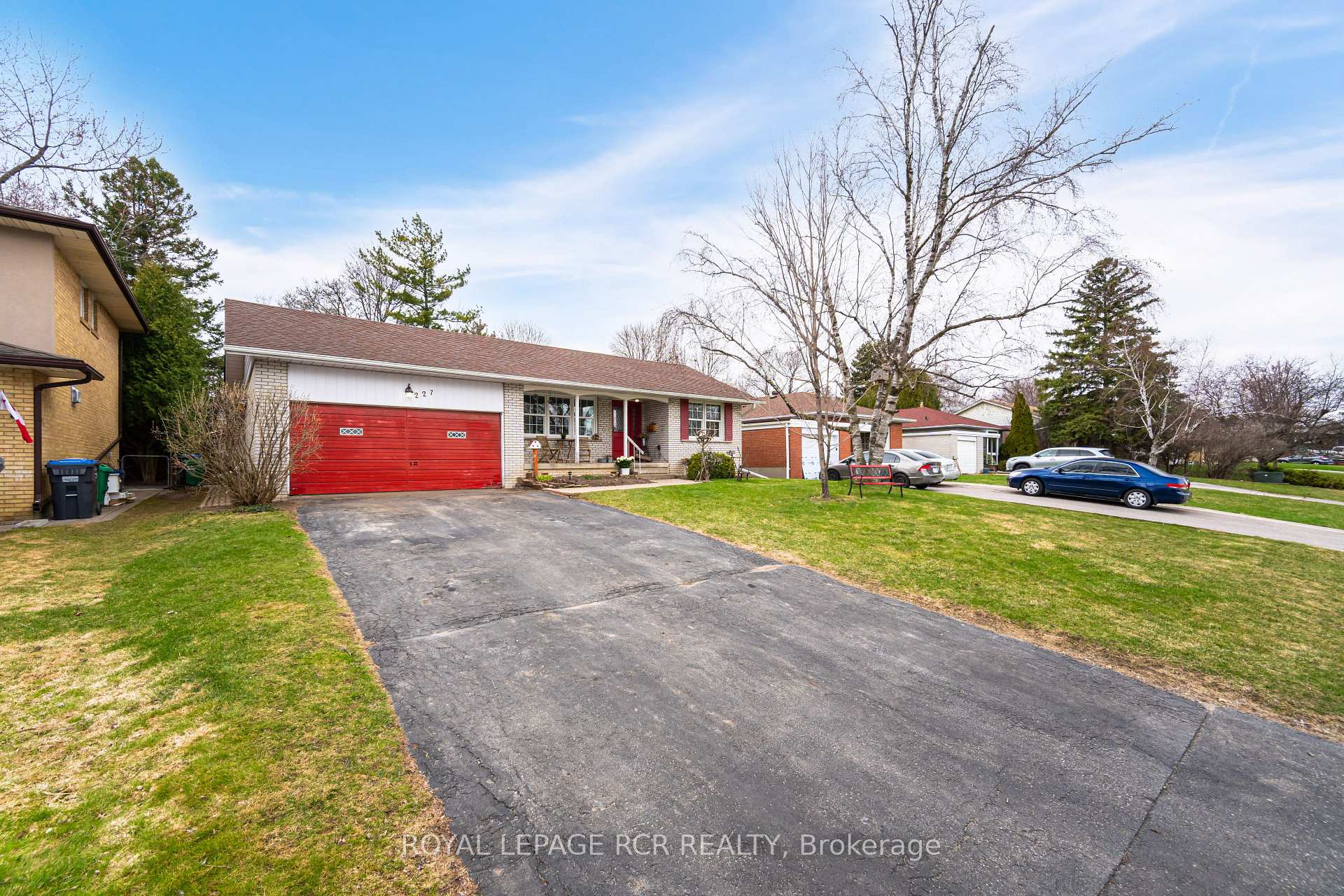Photo 37 of 227 Elizabeth Street S, Brampton, Brampton South — HOMEH