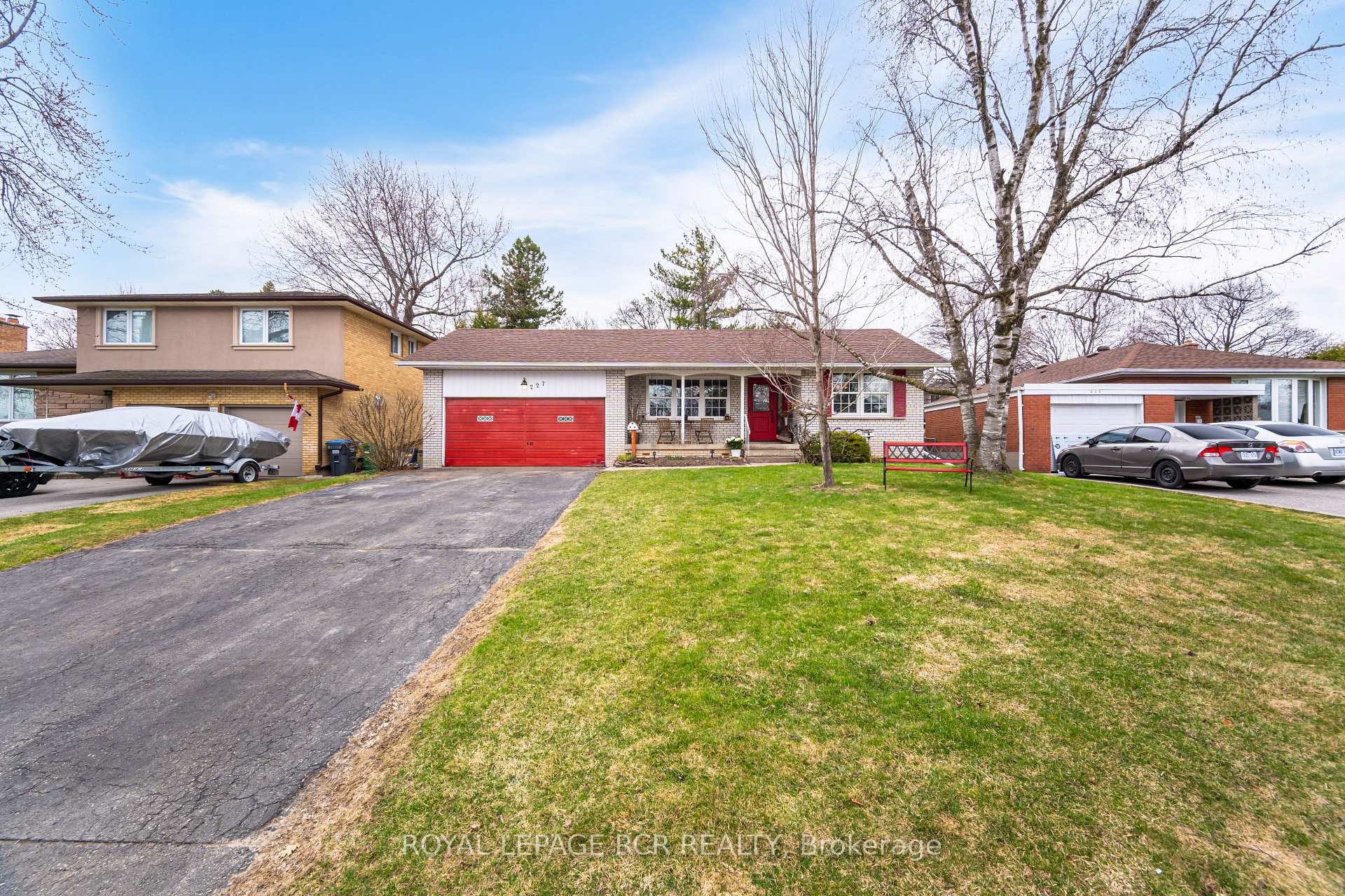 Photo 7 of 227 Elizabeth Street S, Brampton, Brampton South — HOMEH