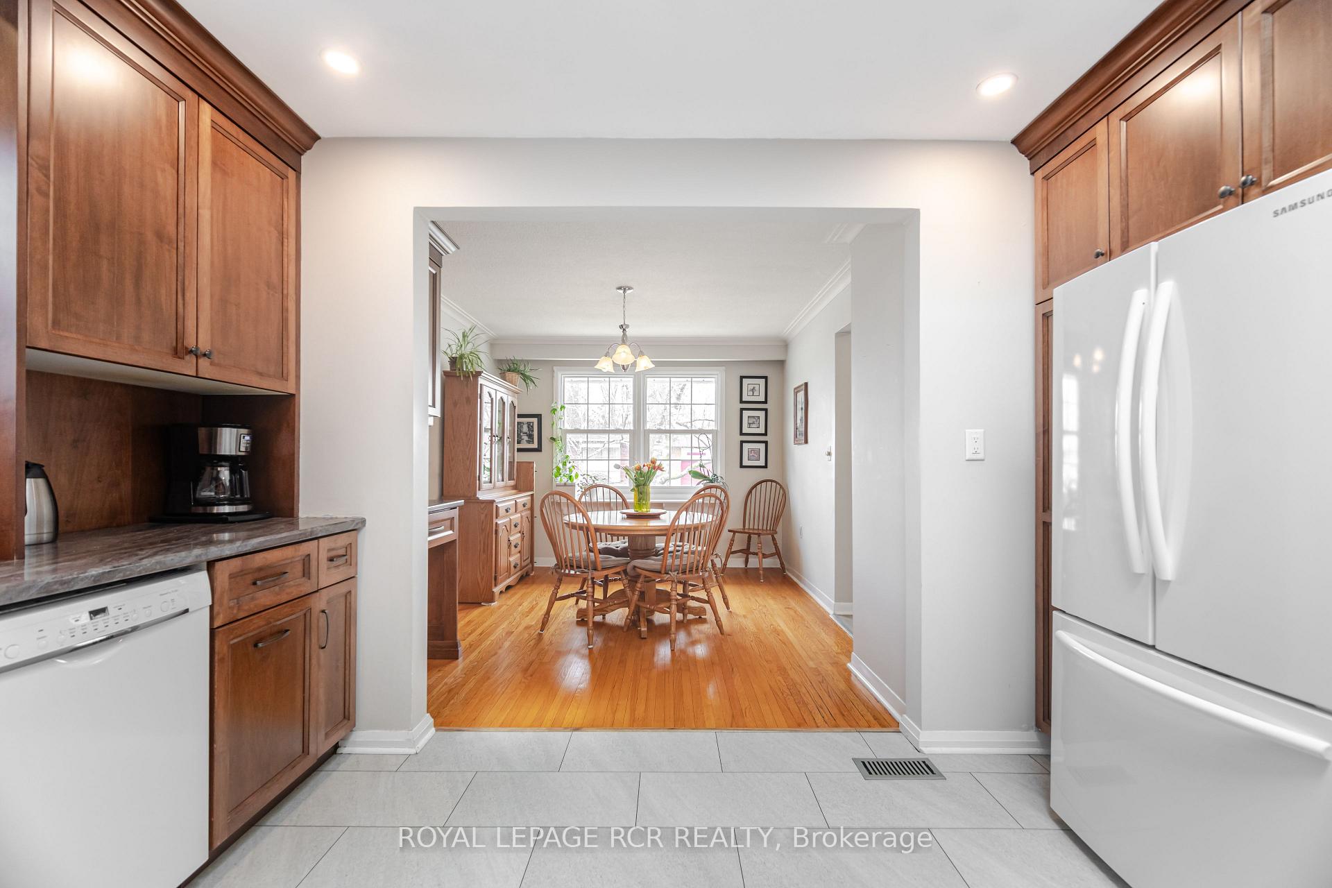 Photo 14 of 227 Elizabeth Street S, Brampton, Brampton South — HOMEH