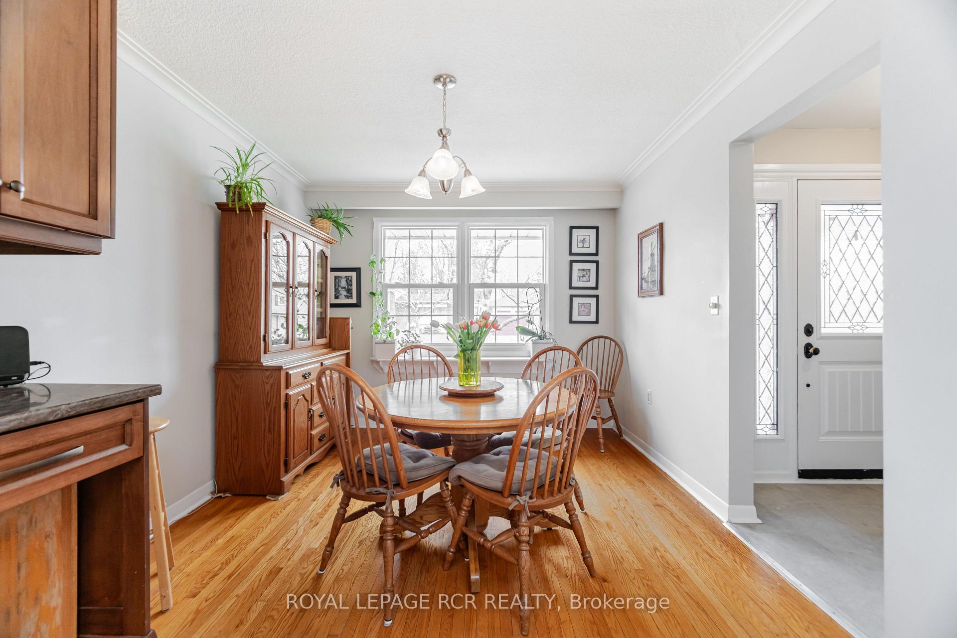 Photo 29 of 227 Elizabeth Street S, Brampton, Brampton South — HOMEH