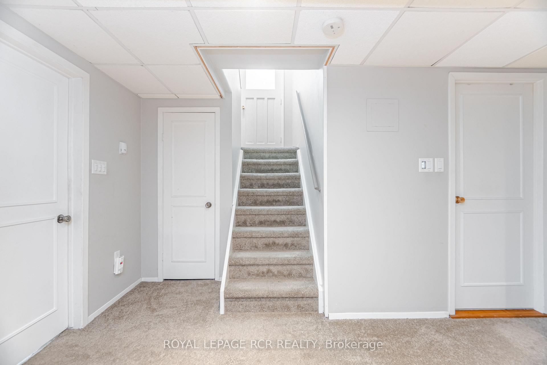Photo 13 of 227 Elizabeth Street S, Brampton, Brampton South — HOMEH