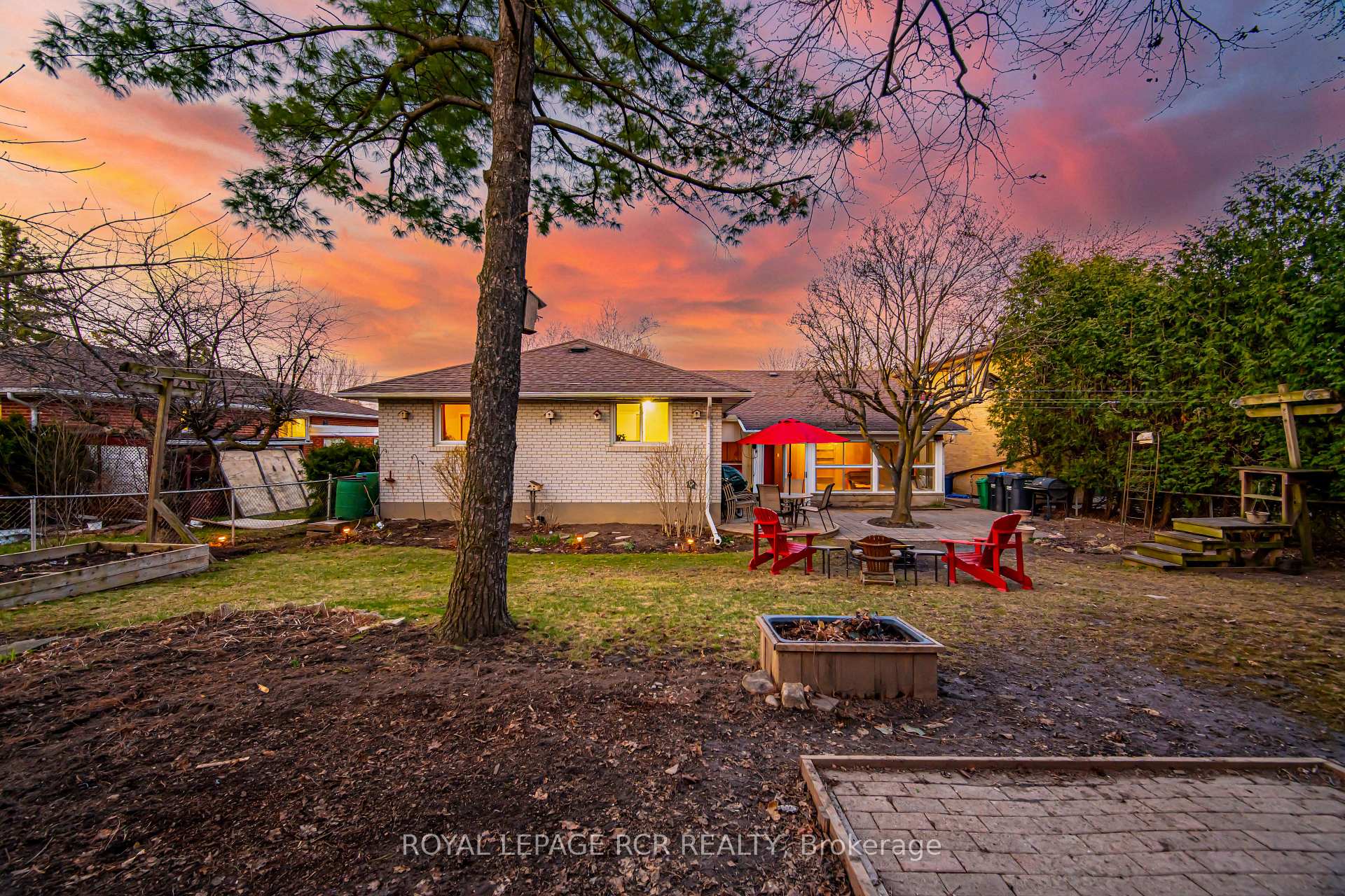 Photo 39 of 227 Elizabeth Street S, Brampton, Brampton South — HOMEH