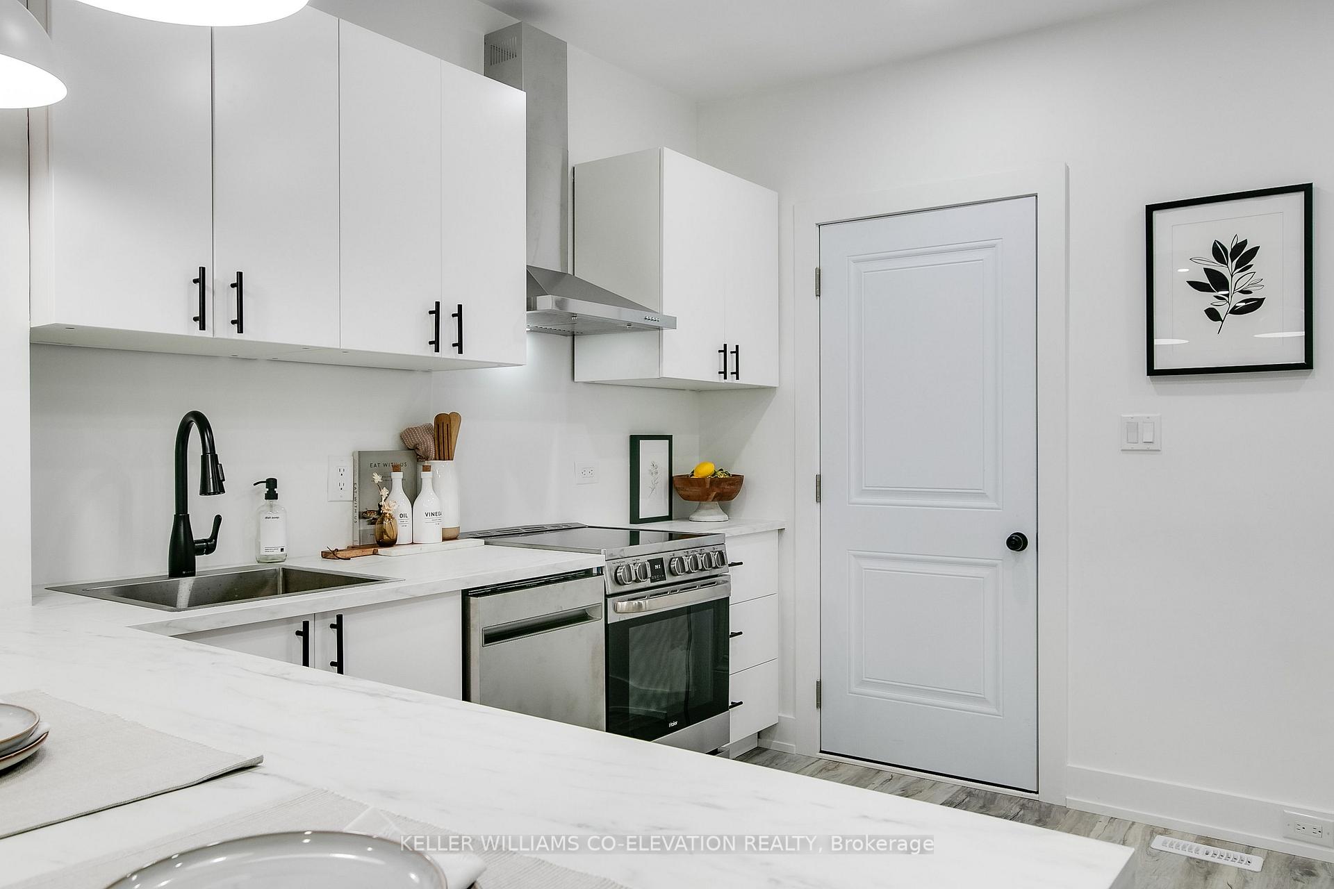 Photo 16 of 1006 Mount Pleasant Road, Toronto, Mount Pleasant West — HOMEH