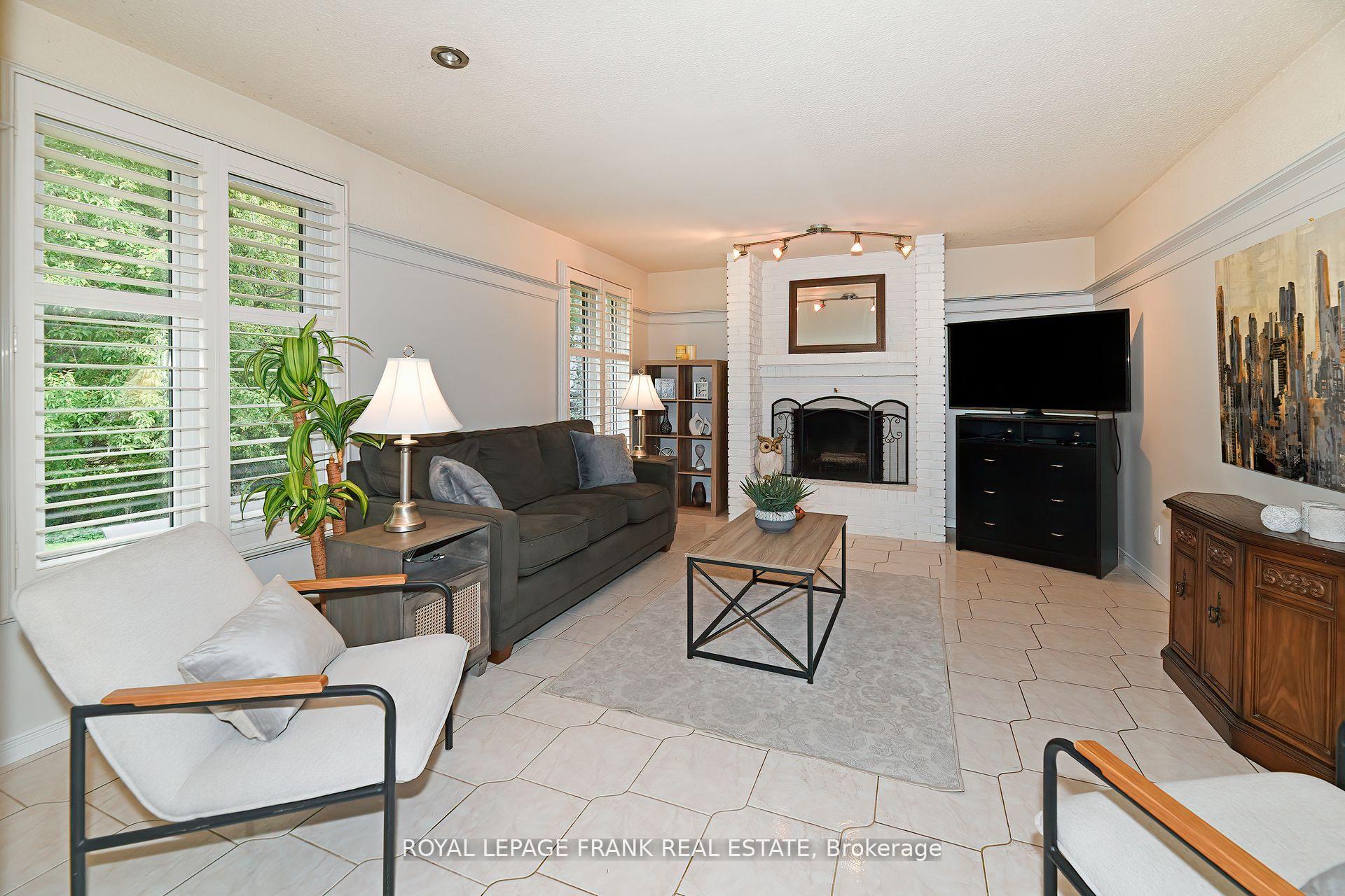 Photo 18 of 82 Grath Crescent, Whitby, Blue Grass Meadows — HOMEH