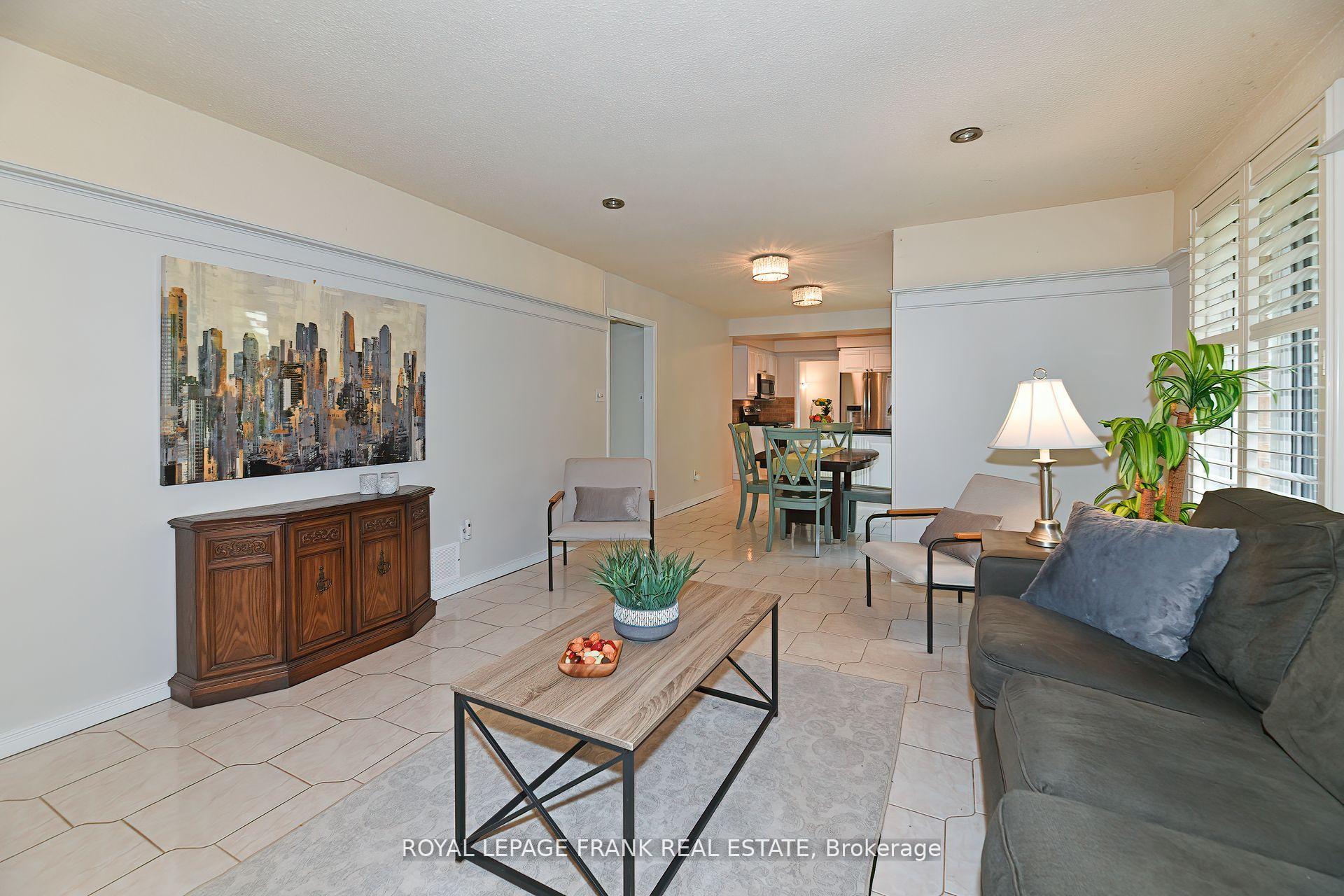 Photo 12 of 82 Grath Crescent, Whitby, Blue Grass Meadows — HOMEH