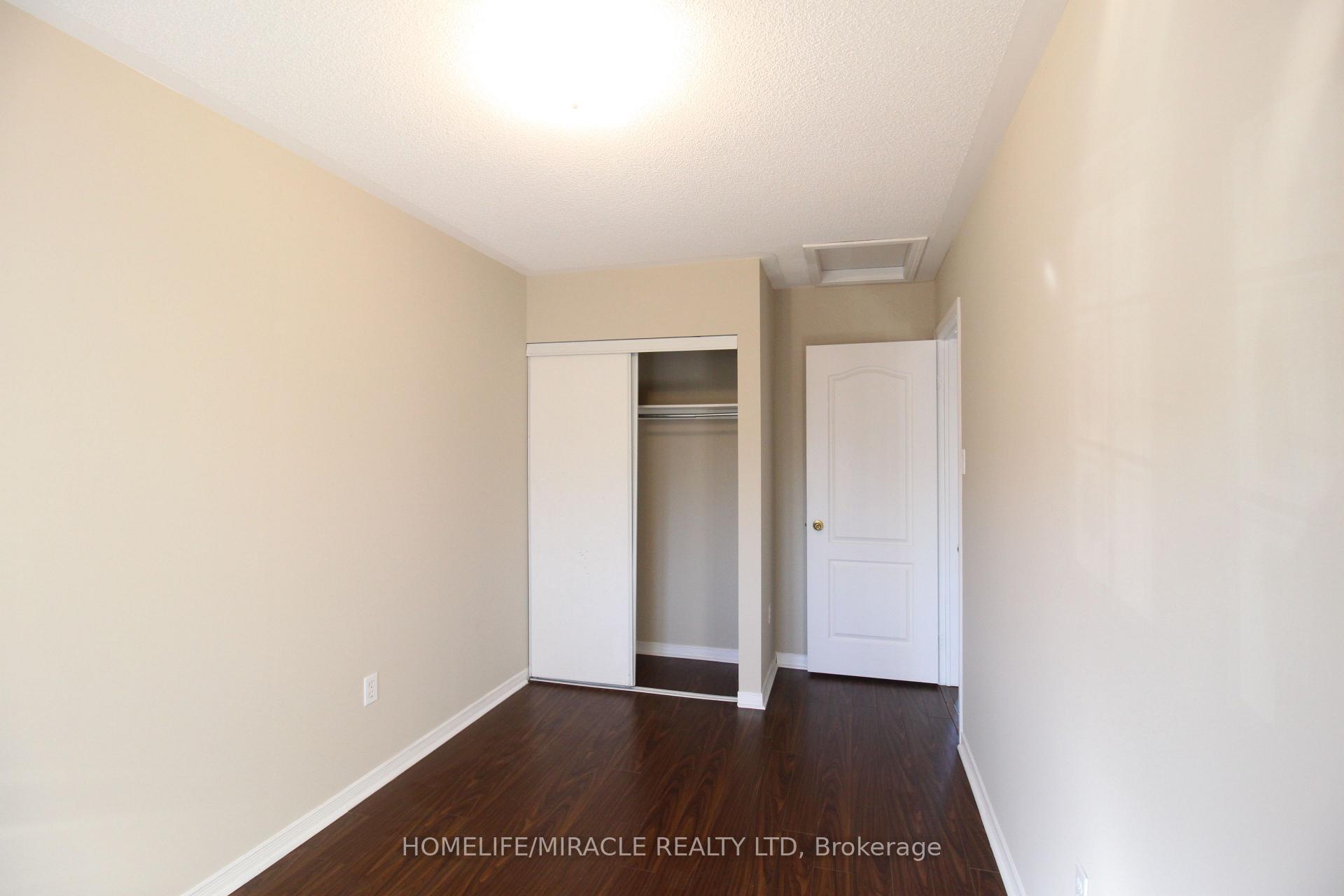 Photo 8 of 118 Native Landing, Brampton, Fletcher's Creek Village — HOMEH