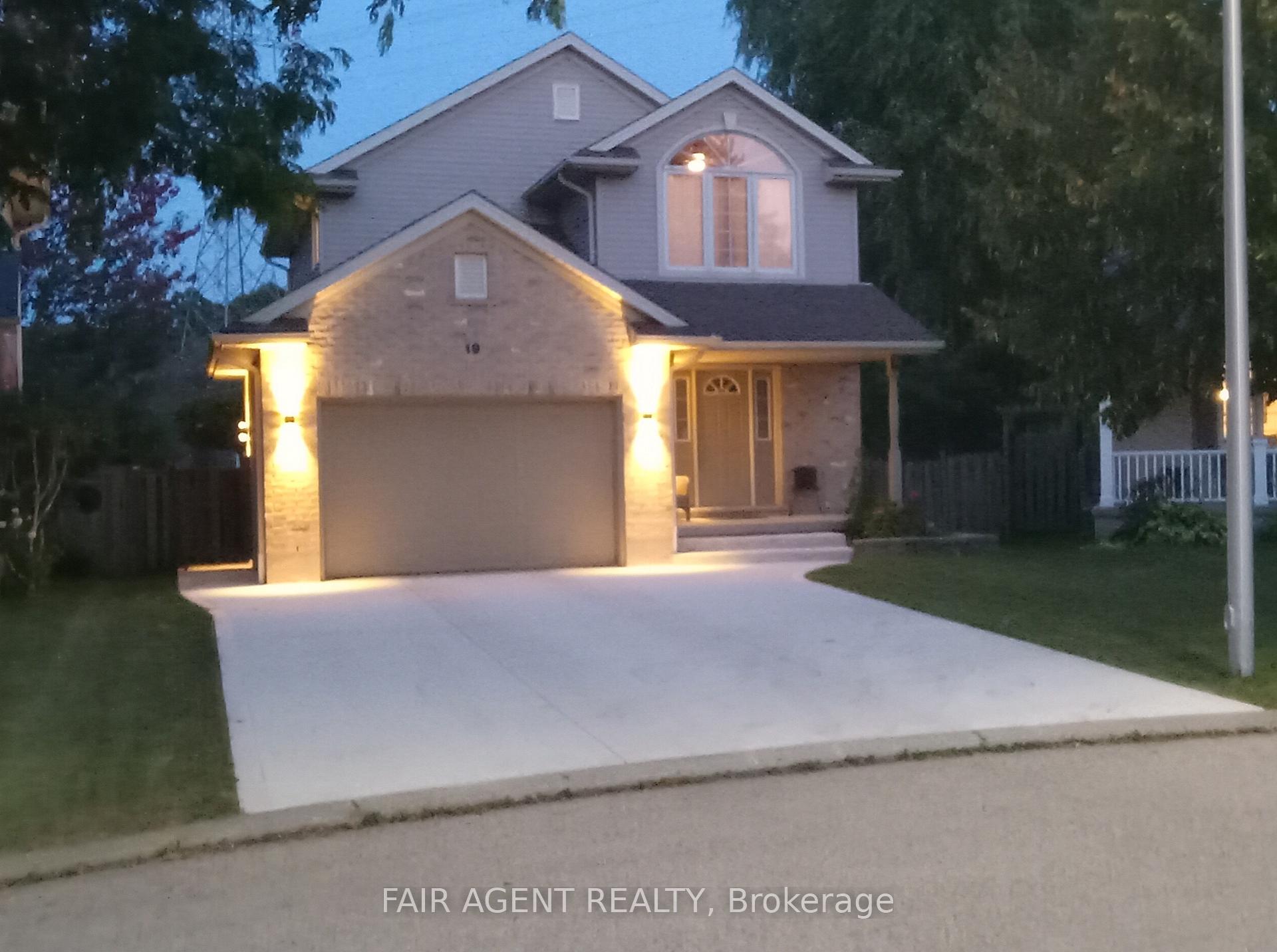 Photo 1 of 19 Linden Lane, St. Thomas — HOMEH