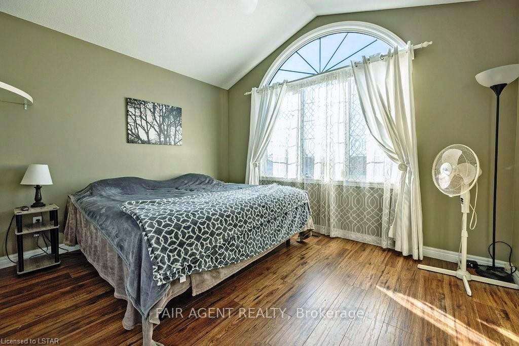 Photo 5 of 19 Linden Lane, St. Thomas — HOMEH