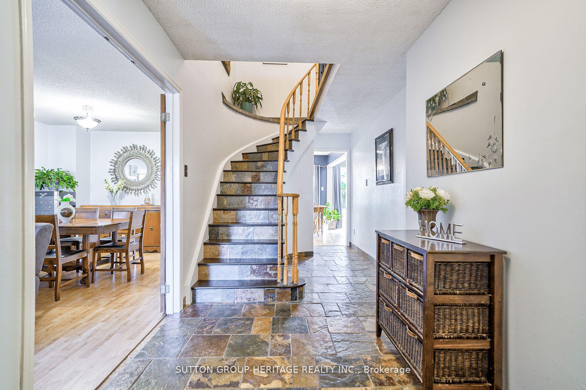 Photo 5 of 16 Dakin Drive, Ajax, Central West — HOMEH