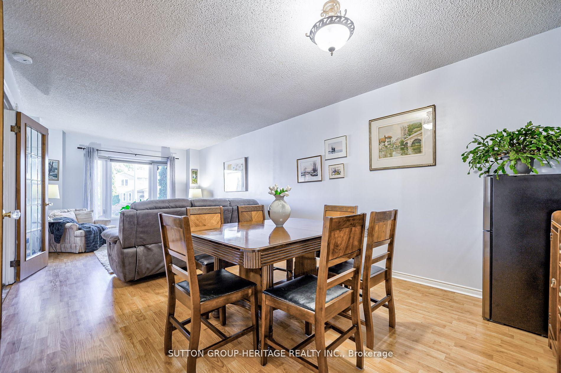Photo 14 of 16 Dakin Drive, Ajax, Central West — HOMEH