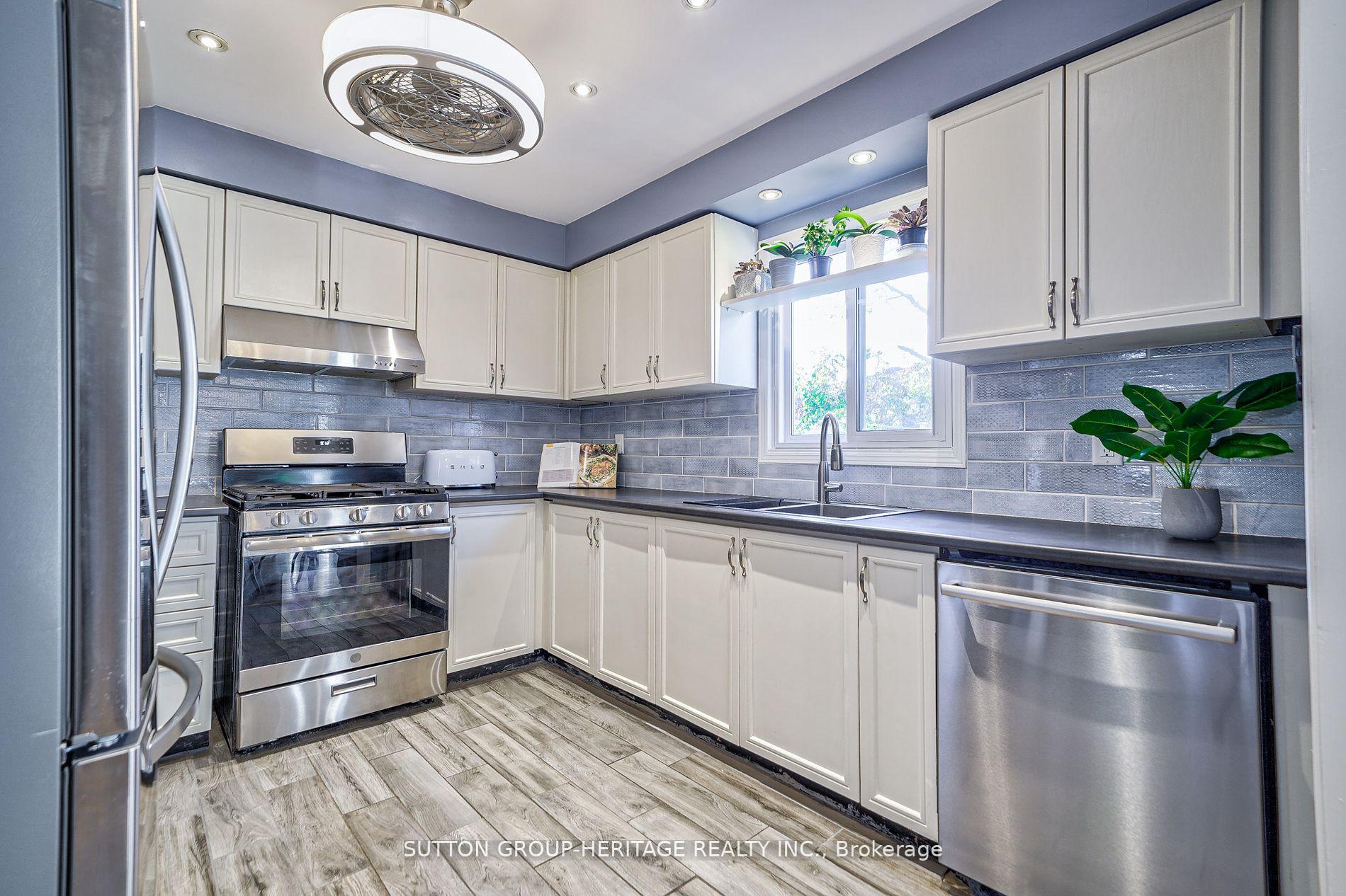Photo 15 of 16 Dakin Drive, Ajax, Central West — HOMEH