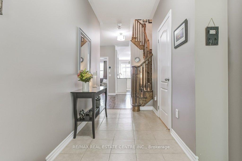 Photo 4 of 20 Benadir Avenue, Caledon, Rural Caledon — HOMEH