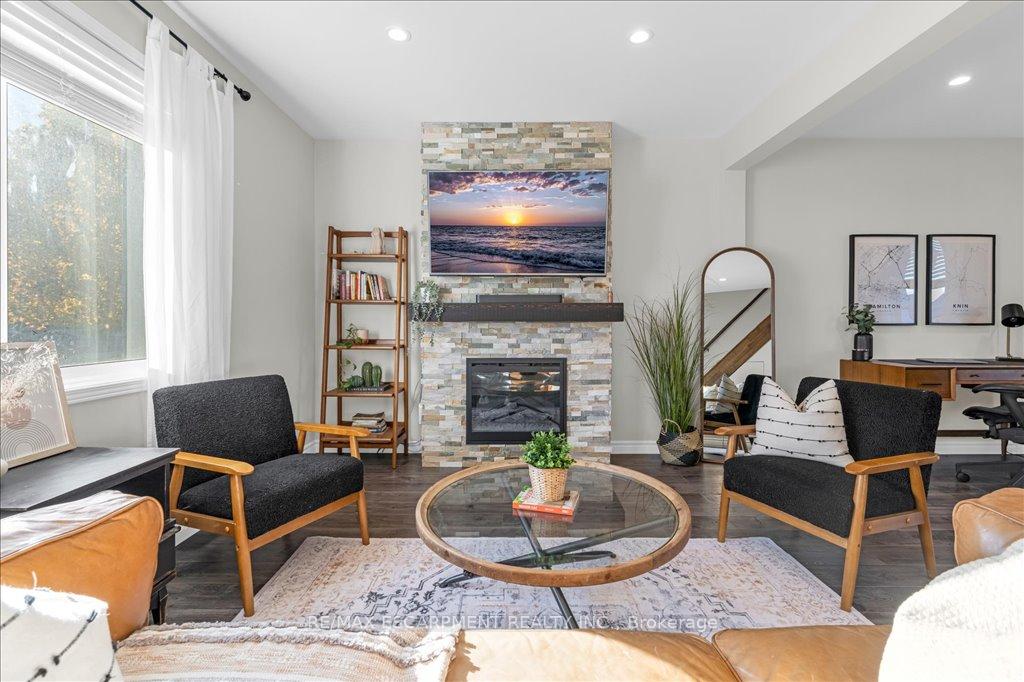 Photo 5 of 29 Montrose Avenue, Hamilton, Rosedale — HOMEH