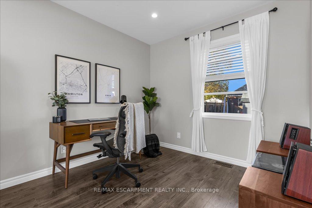 Photo 4 of 29 Montrose Avenue, Hamilton, Rosedale — HOMEH
