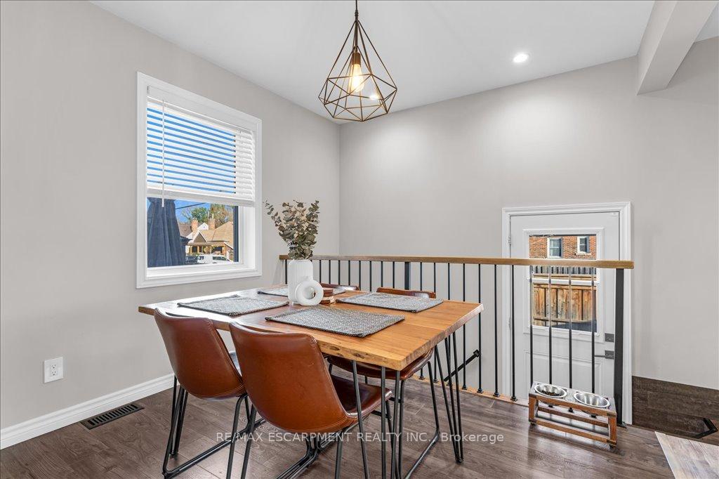 Photo 27 of 29 Montrose Avenue, Hamilton, Rosedale — HOMEH