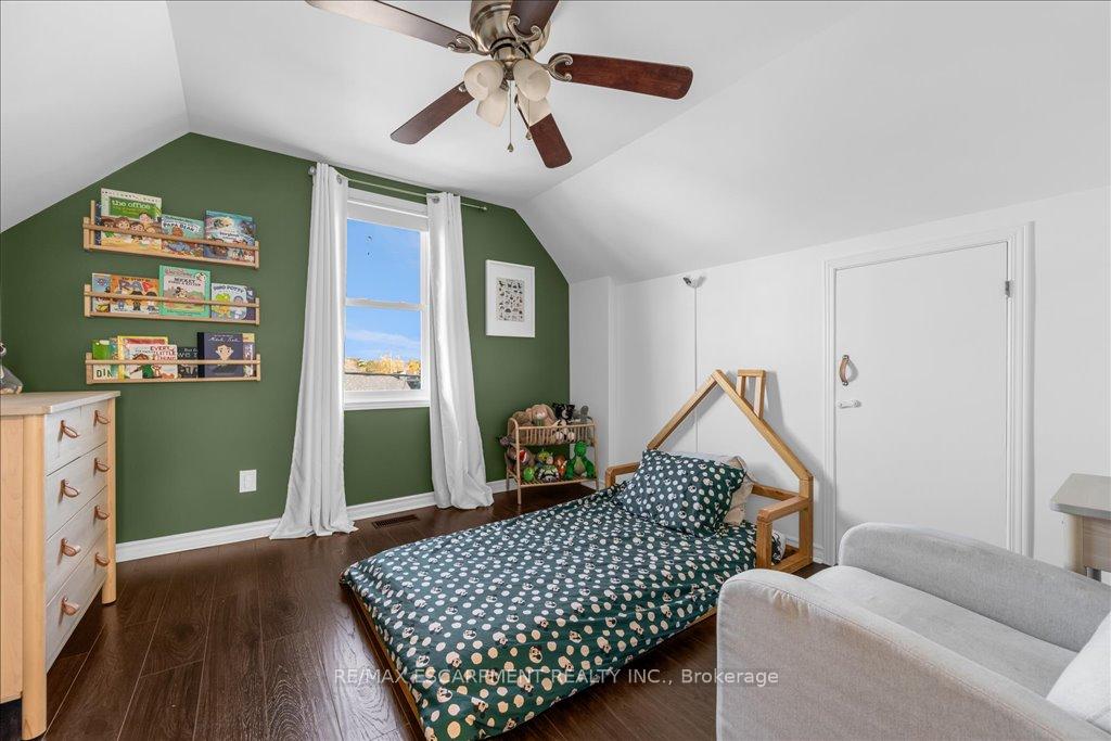 Photo 19 of 29 Montrose Avenue, Hamilton, Rosedale — HOMEH