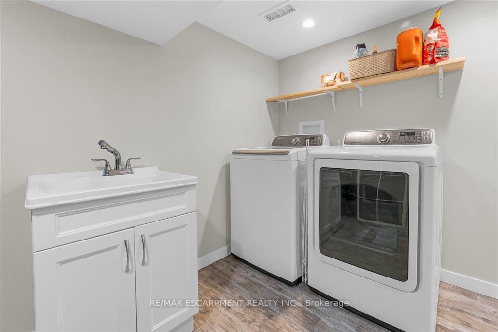 Photo 26 of 29 Montrose Avenue, Hamilton, Rosedale — HOMEH