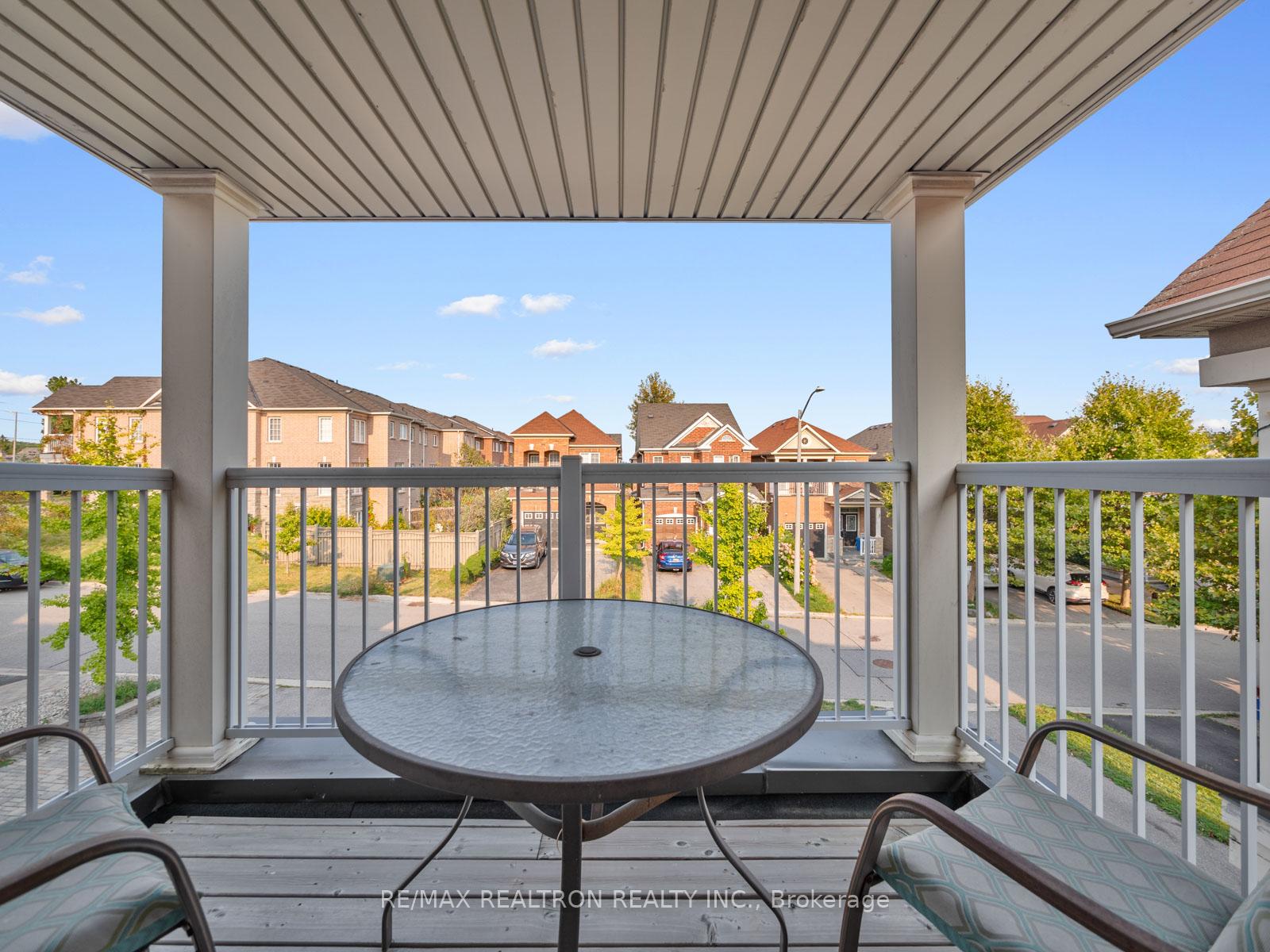 Photo 11 of 115 Laramie Crescent, Vaughan, Patterson — HOMEH