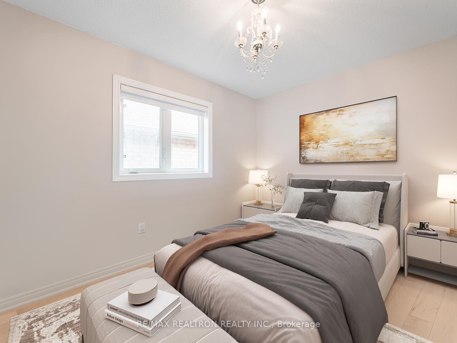 Photo 16 of 115 Laramie Crescent, Vaughan, Patterson — HOMEH