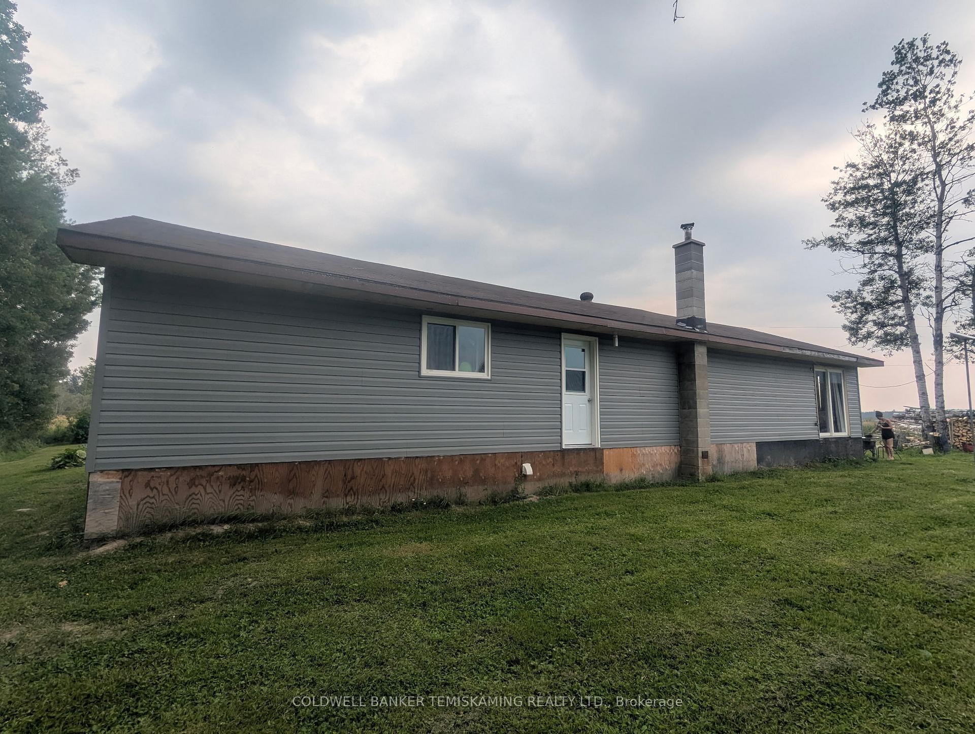 Photo 3 of 953727 569 Highway, Englehart — HOMEH