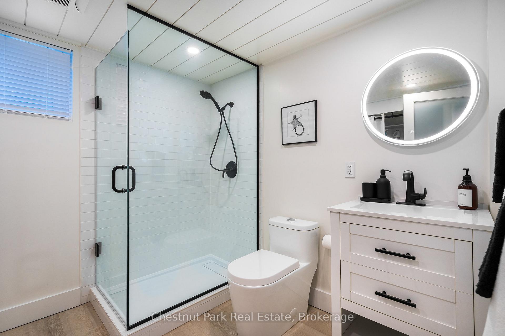 Photo 39 of 323 Oak Street, Collingwood — HOMEH