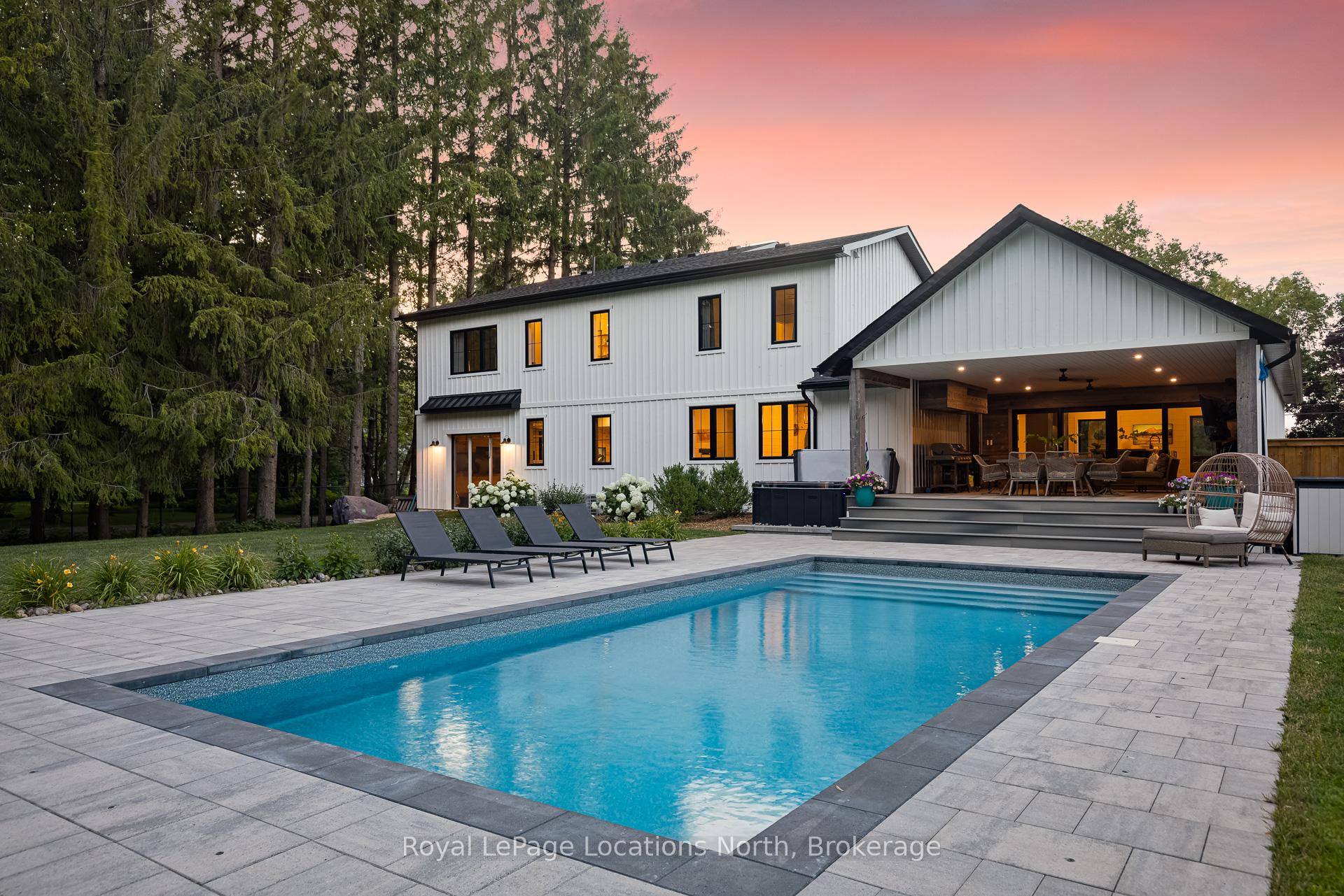 Photo 12 of 39 Silvercreek Drive, Collingwood — HOMEH