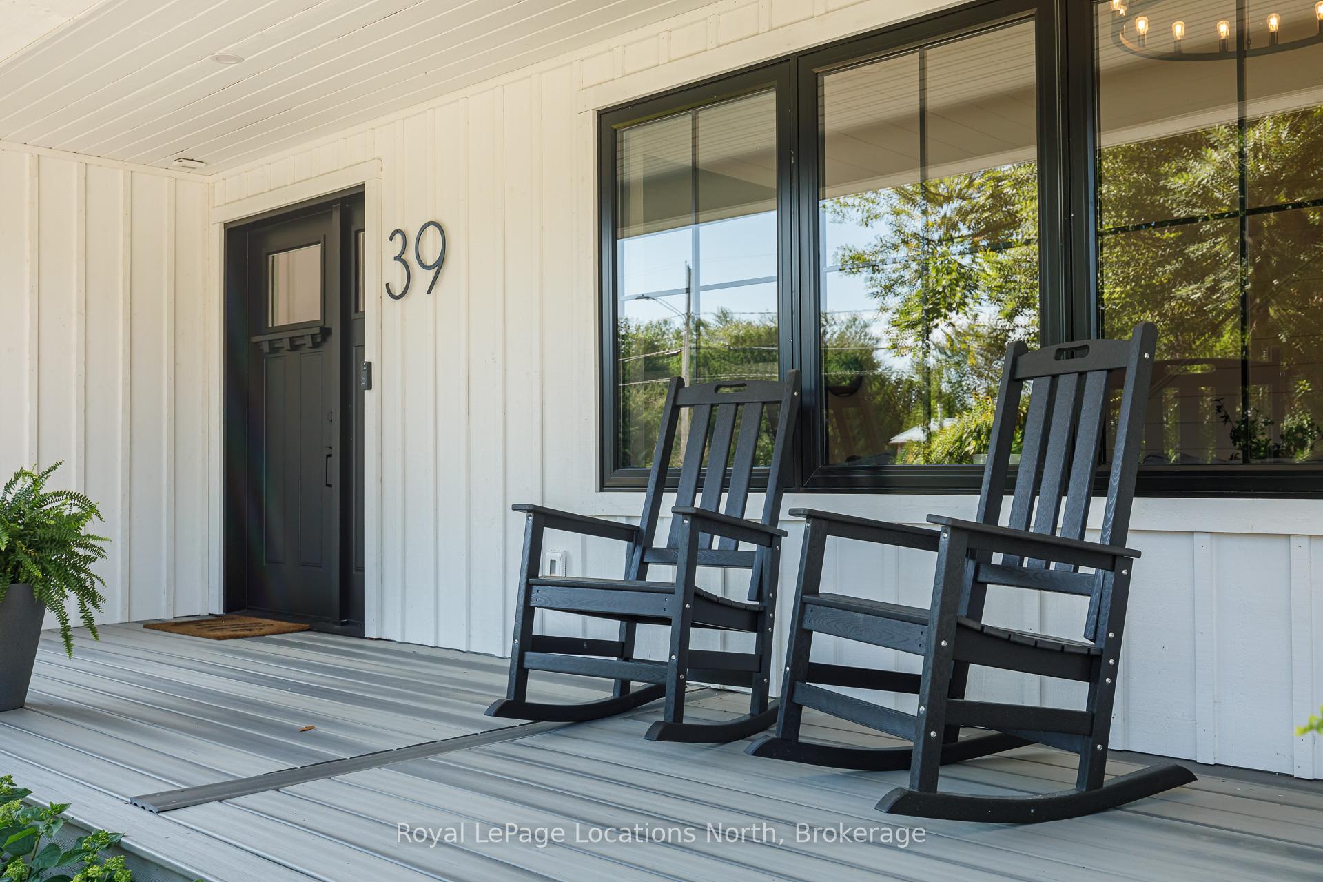 Photo 10 of 39 Silvercreek Drive, Collingwood — HOMEH