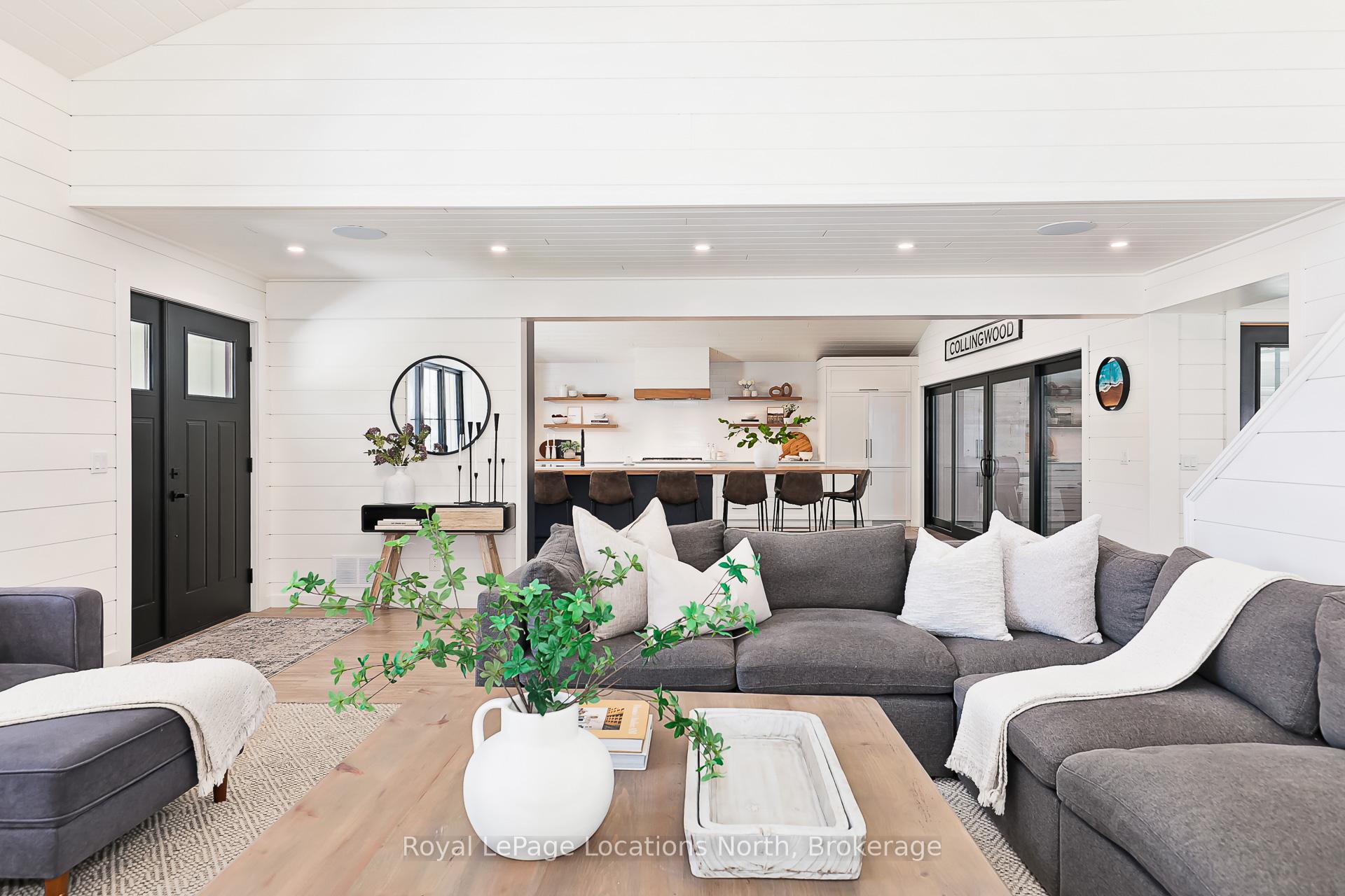 Photo 8 of 39 Silvercreek Drive, Collingwood — HOMEH