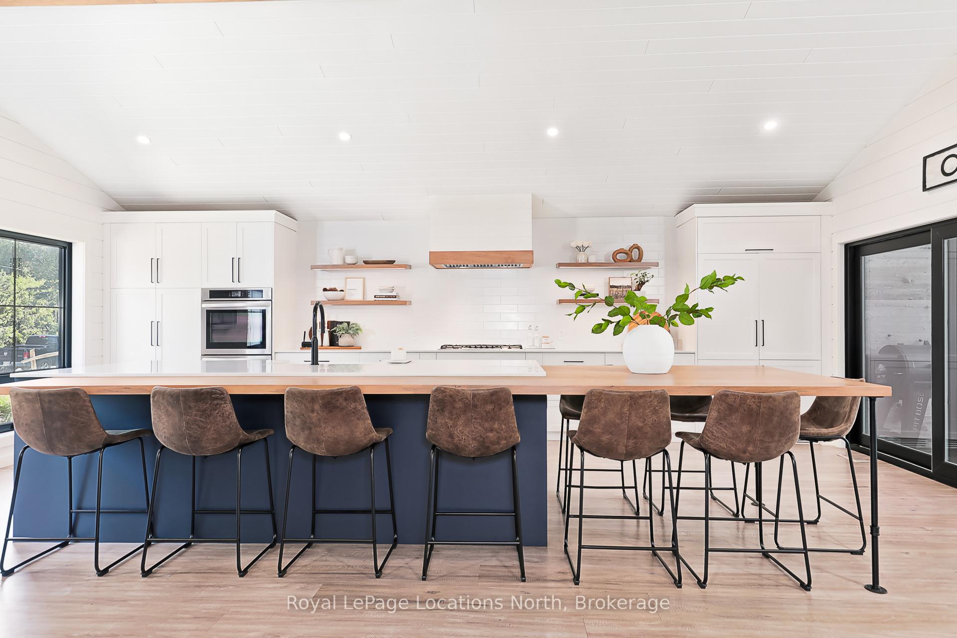 Photo 9 of 39 Silvercreek Drive, Collingwood — HOMEH