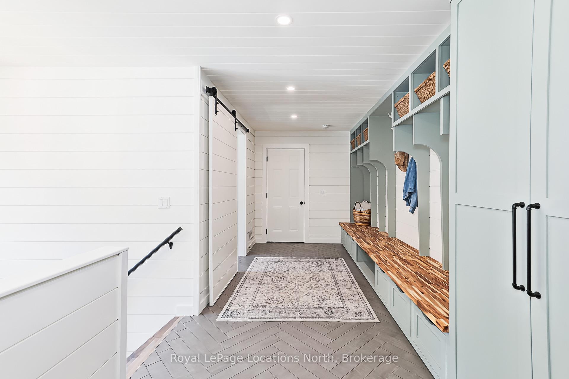 Photo 22 of 39 Silvercreek Drive, Collingwood — HOMEH