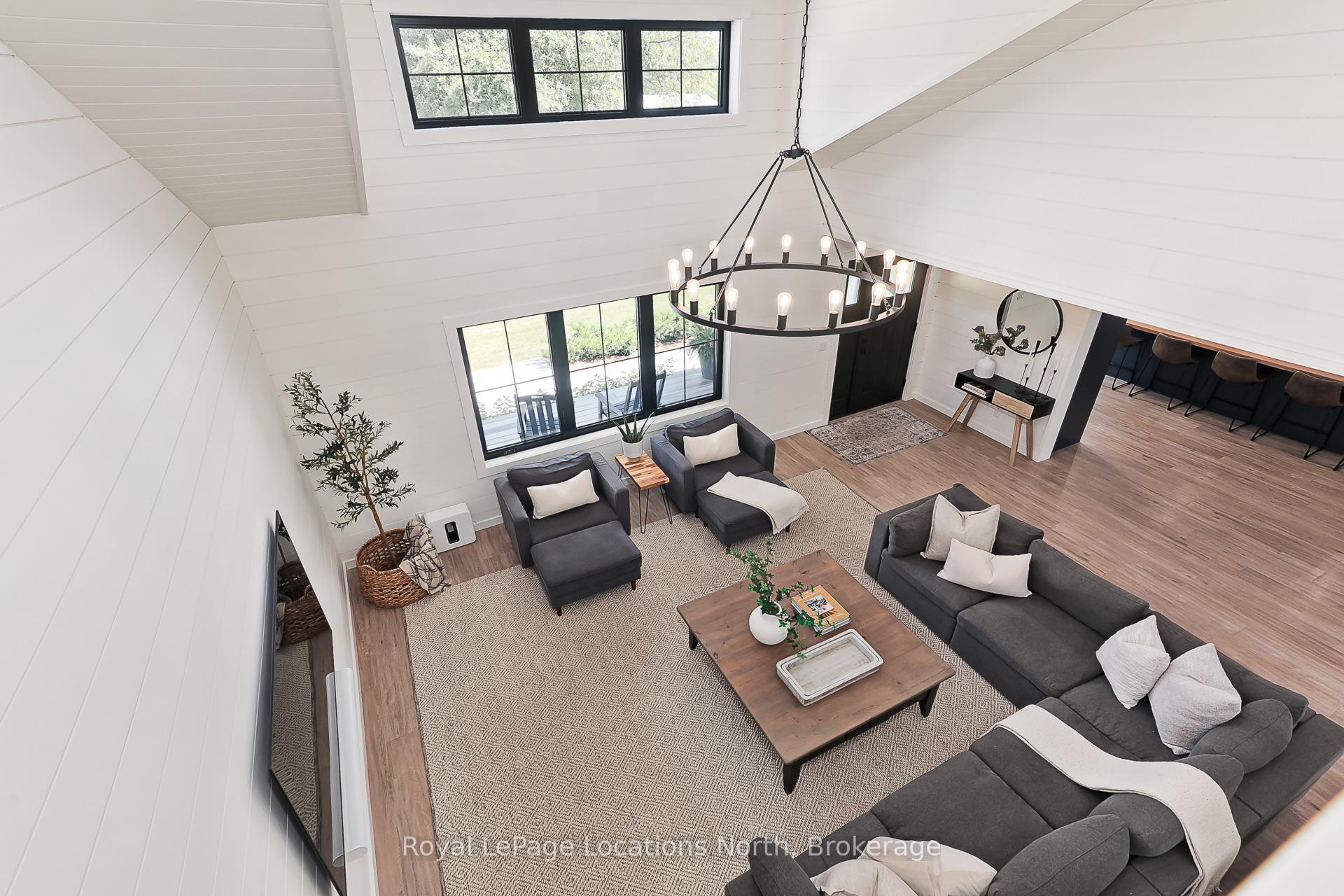Photo 15 of 39 Silvercreek Drive, Collingwood — HOMEH