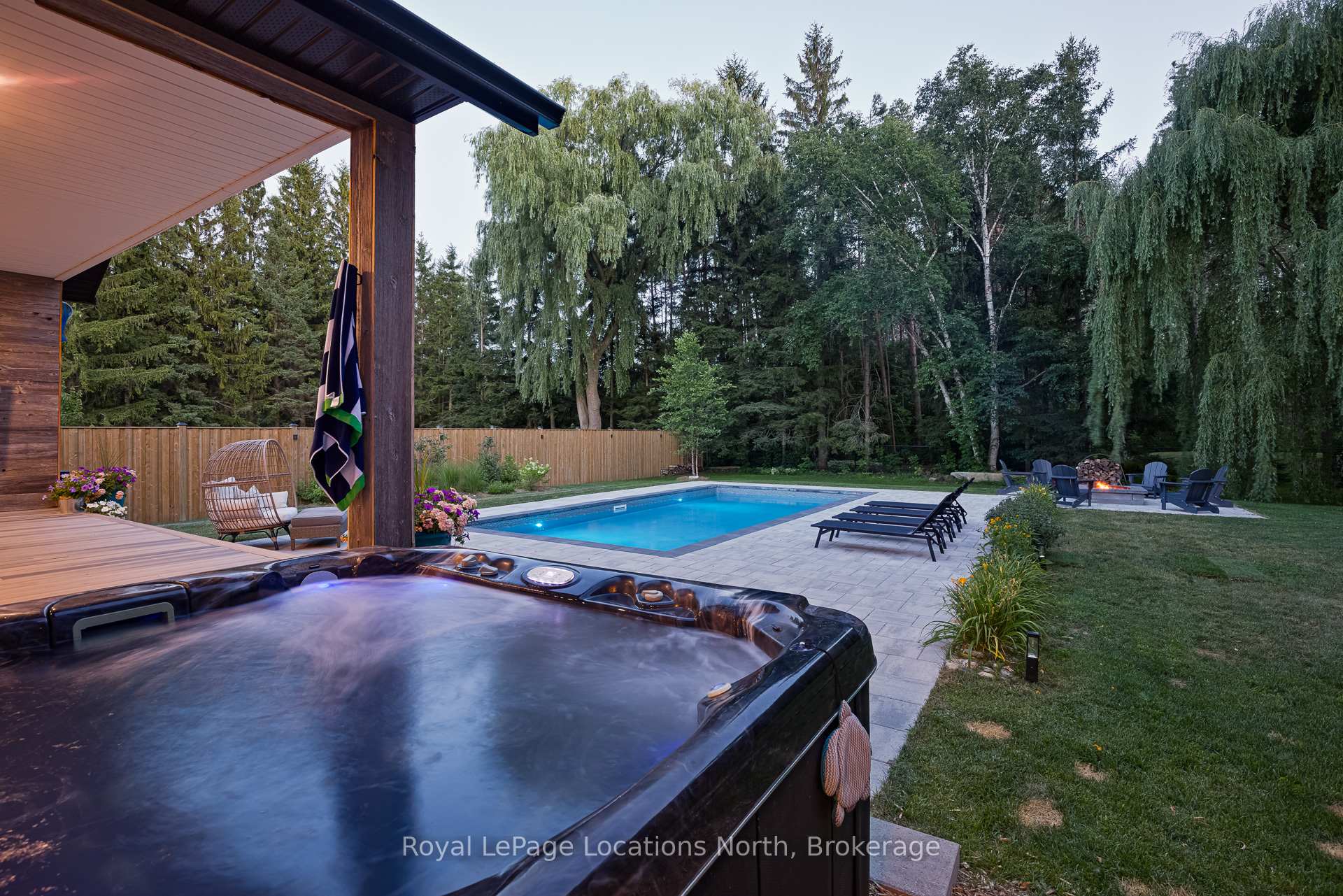 Photo 49 of 39 Silvercreek Drive, Collingwood — HOMEH