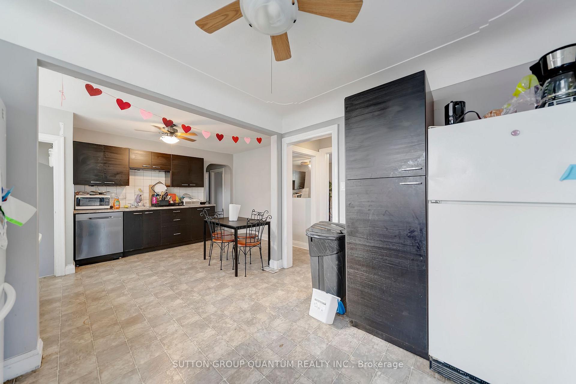 Photo 4 of 1471 Main Street W, Hamilton, Ainslie Wood — HOMEH