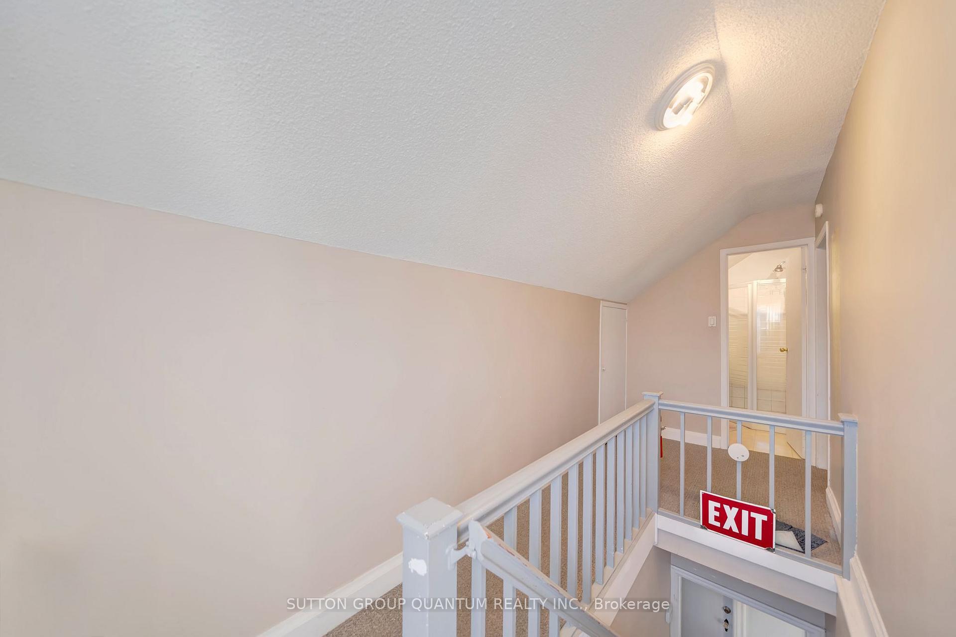 Photo 14 of 1471 Main Street W, Hamilton, Ainslie Wood — HOMEH