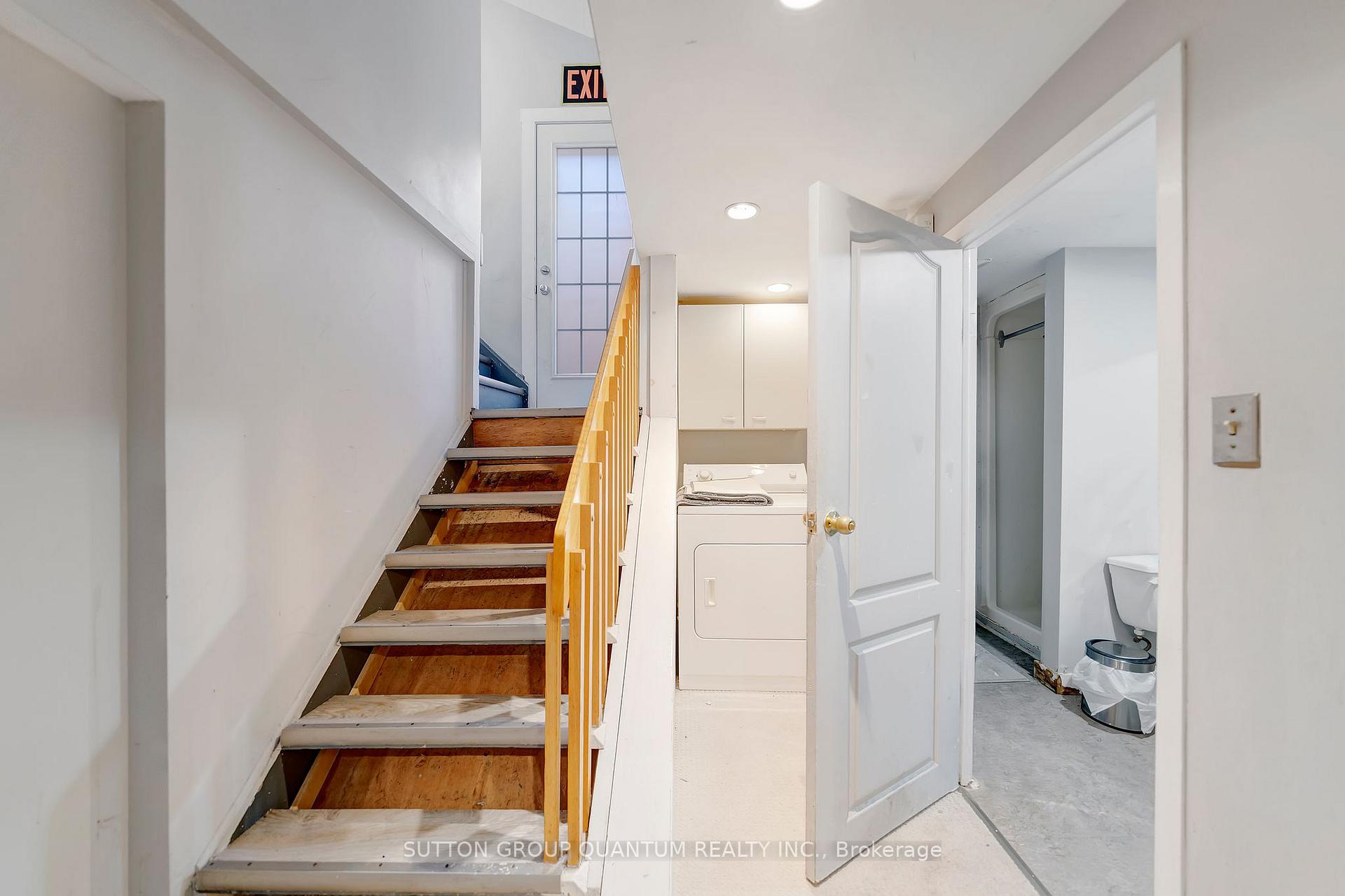 Photo 20 of 1471 Main Street W, Hamilton, Ainslie Wood — HOMEH