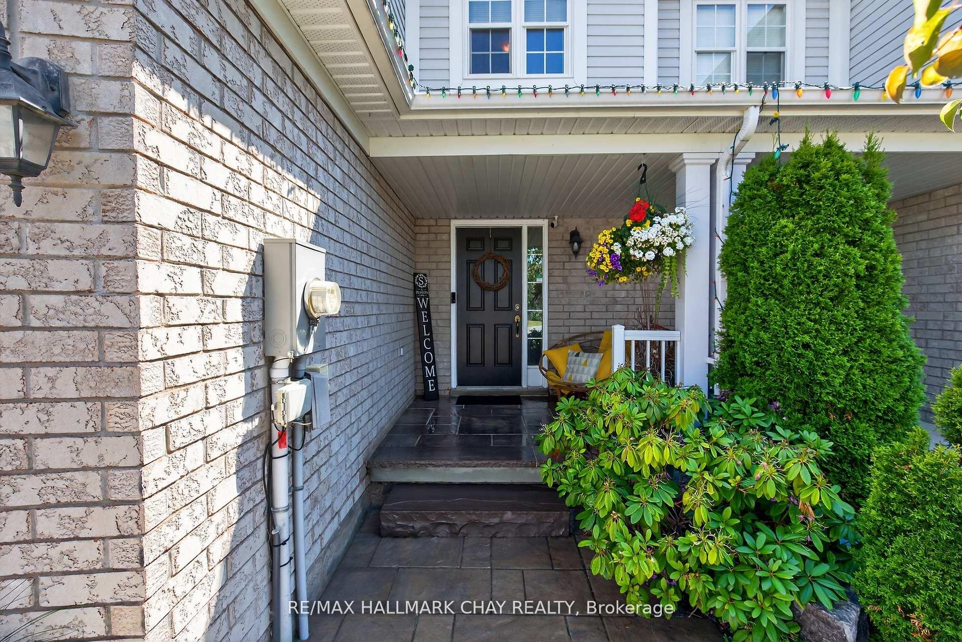 Photo 30 of 31 Lancaster Court, Barrie, Innis-Shore — HOMEH