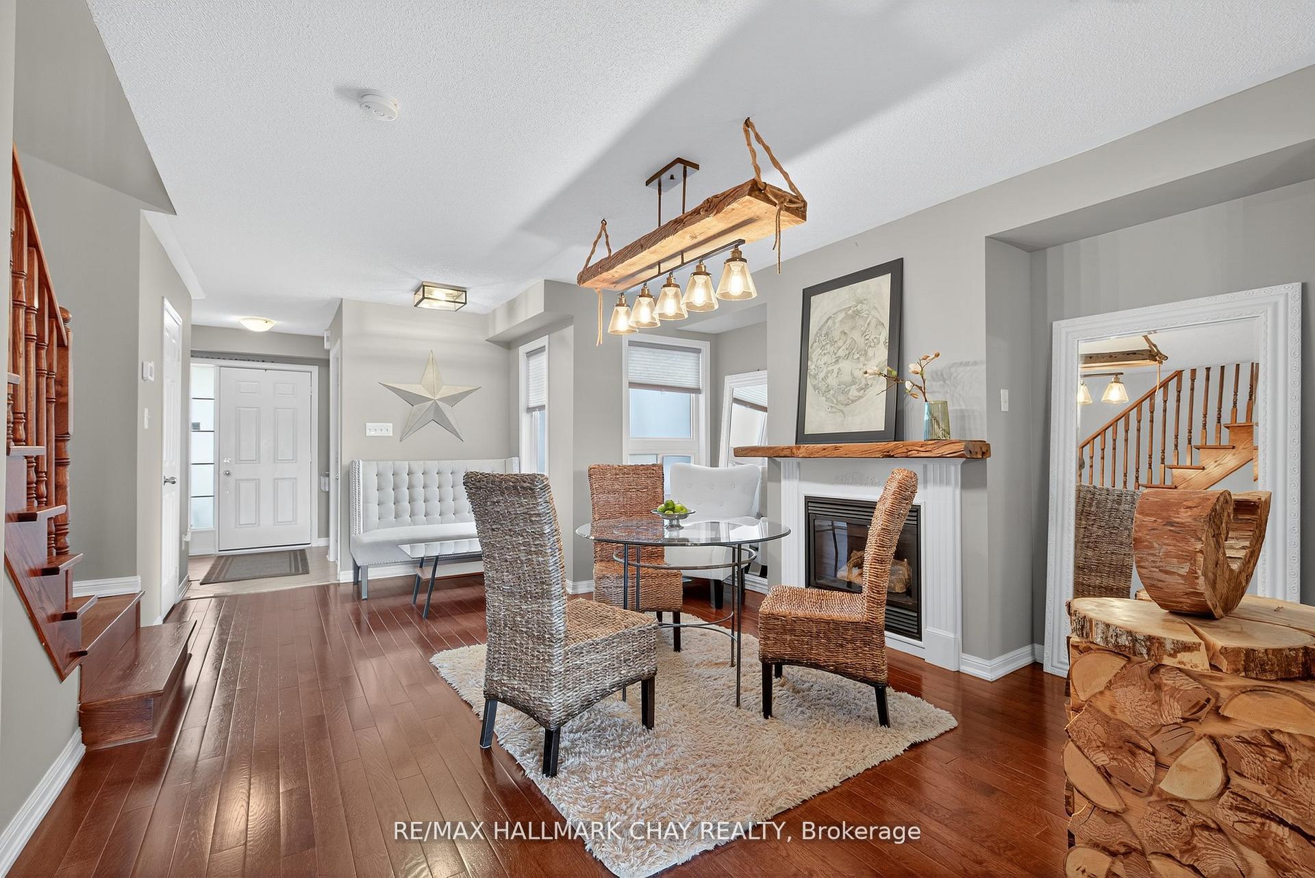 Photo 9 of 31 Lancaster Court, Barrie, Innis-Shore — HOMEH