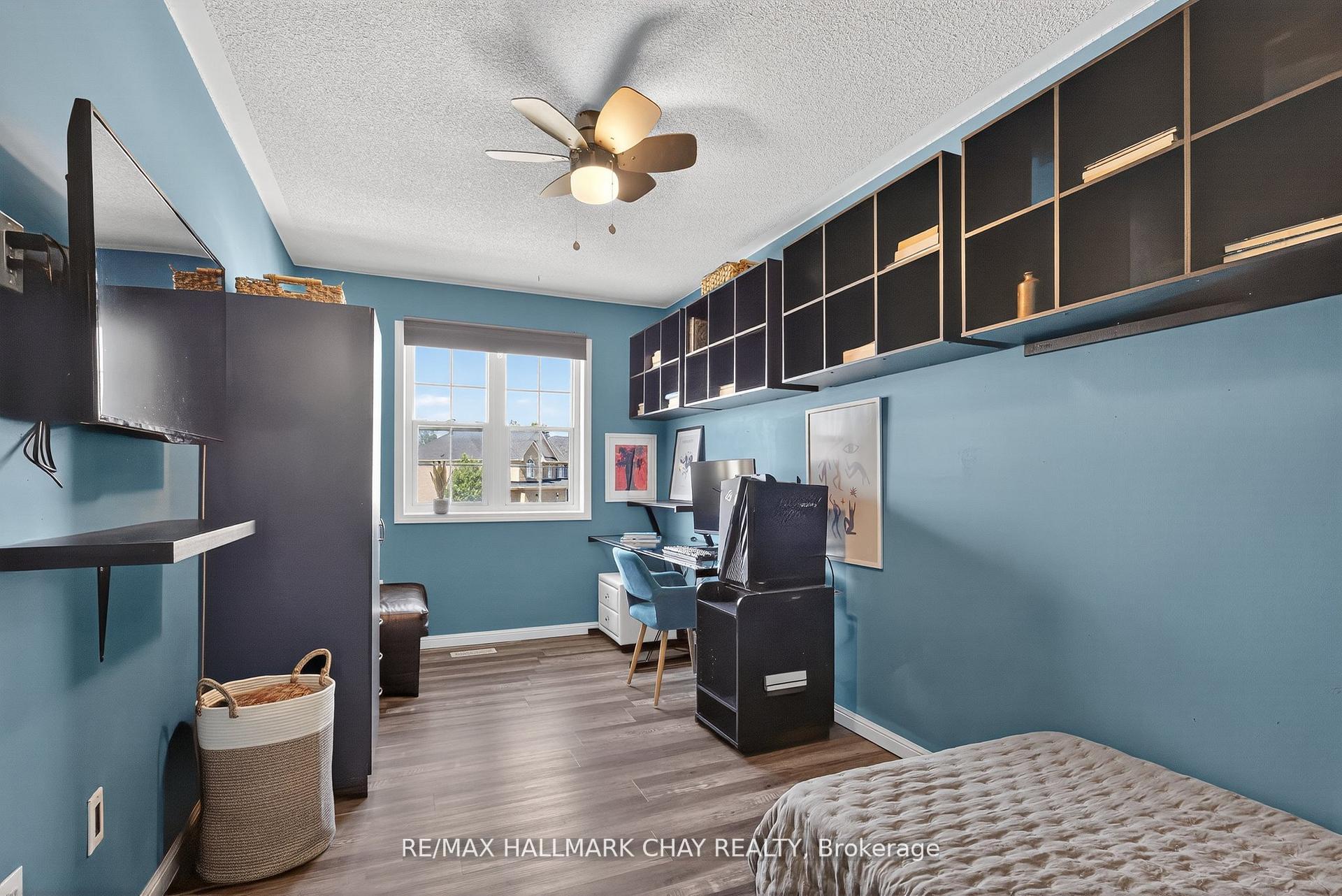 Photo 19 of 31 Lancaster Court, Barrie, Innis-Shore — HOMEH