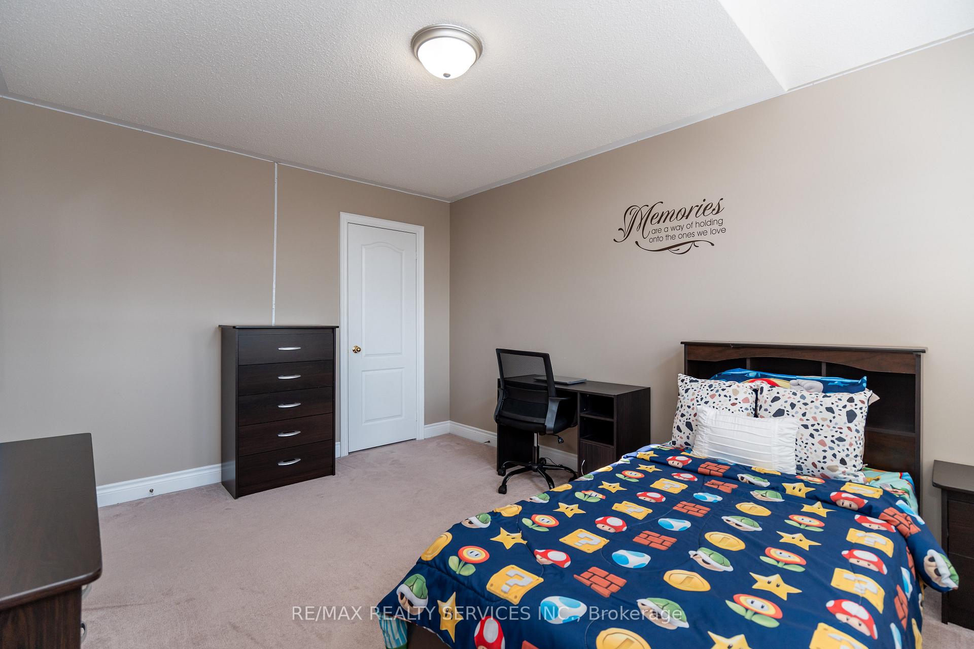 Photo 30 of 48 Amboise Crescent, Brampton, Fletcher's Meadow — HOMEH