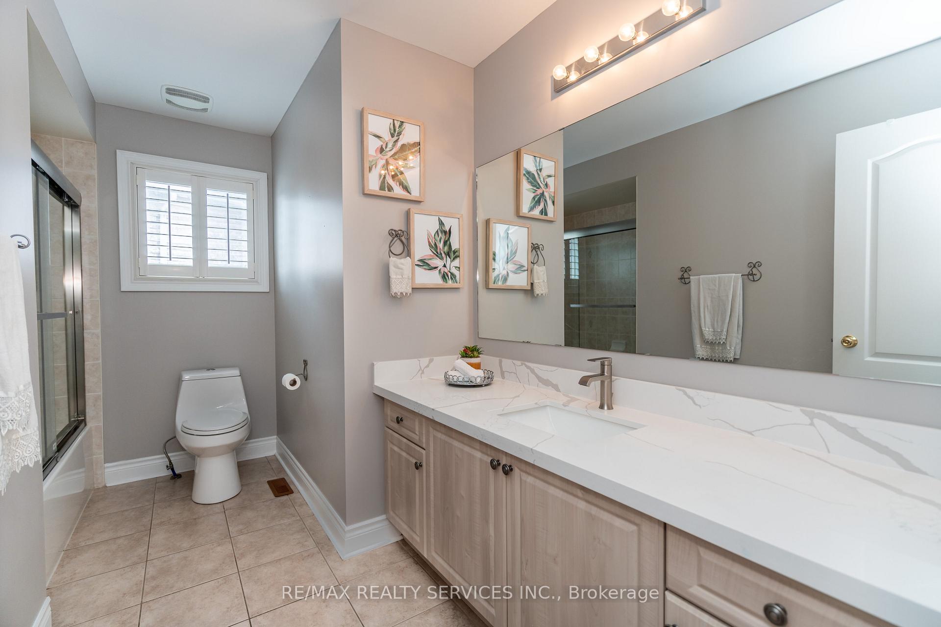 Photo 29 of 48 Amboise Crescent, Brampton, Fletcher's Meadow — HOMEH