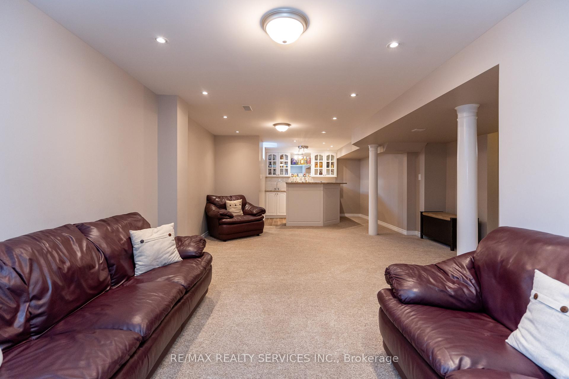 Photo 31 of 48 Amboise Crescent, Brampton, Fletcher's Meadow — HOMEH