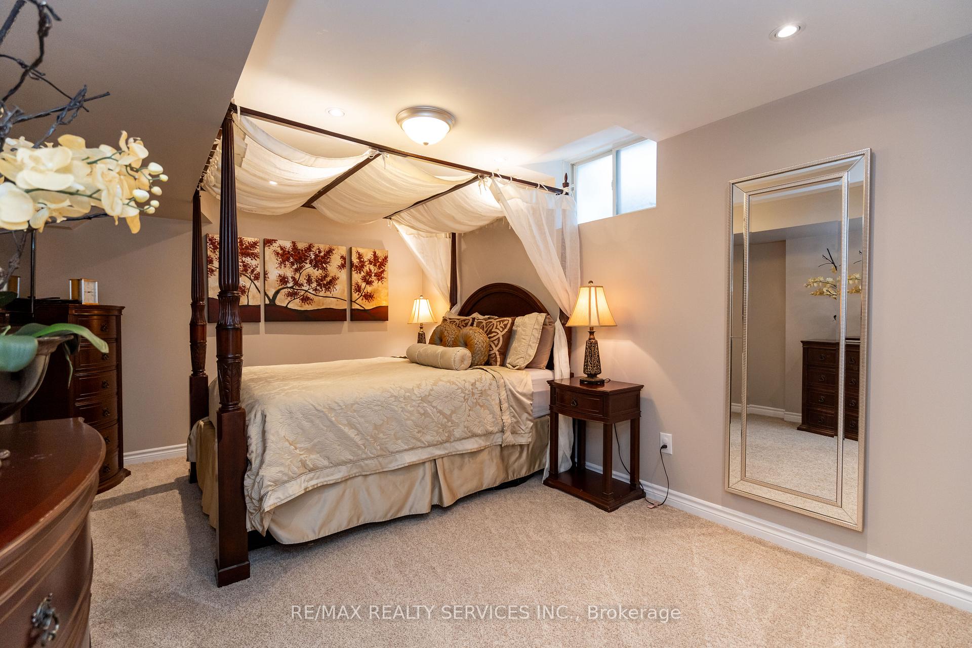 Photo 35 of 48 Amboise Crescent, Brampton, Fletcher's Meadow — HOMEH