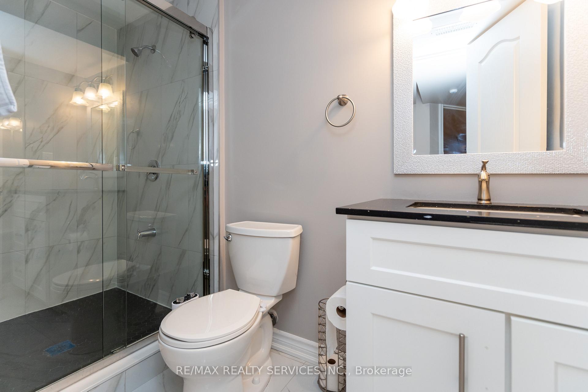 Photo 40 of 48 Amboise Crescent, Brampton, Fletcher's Meadow — HOMEH